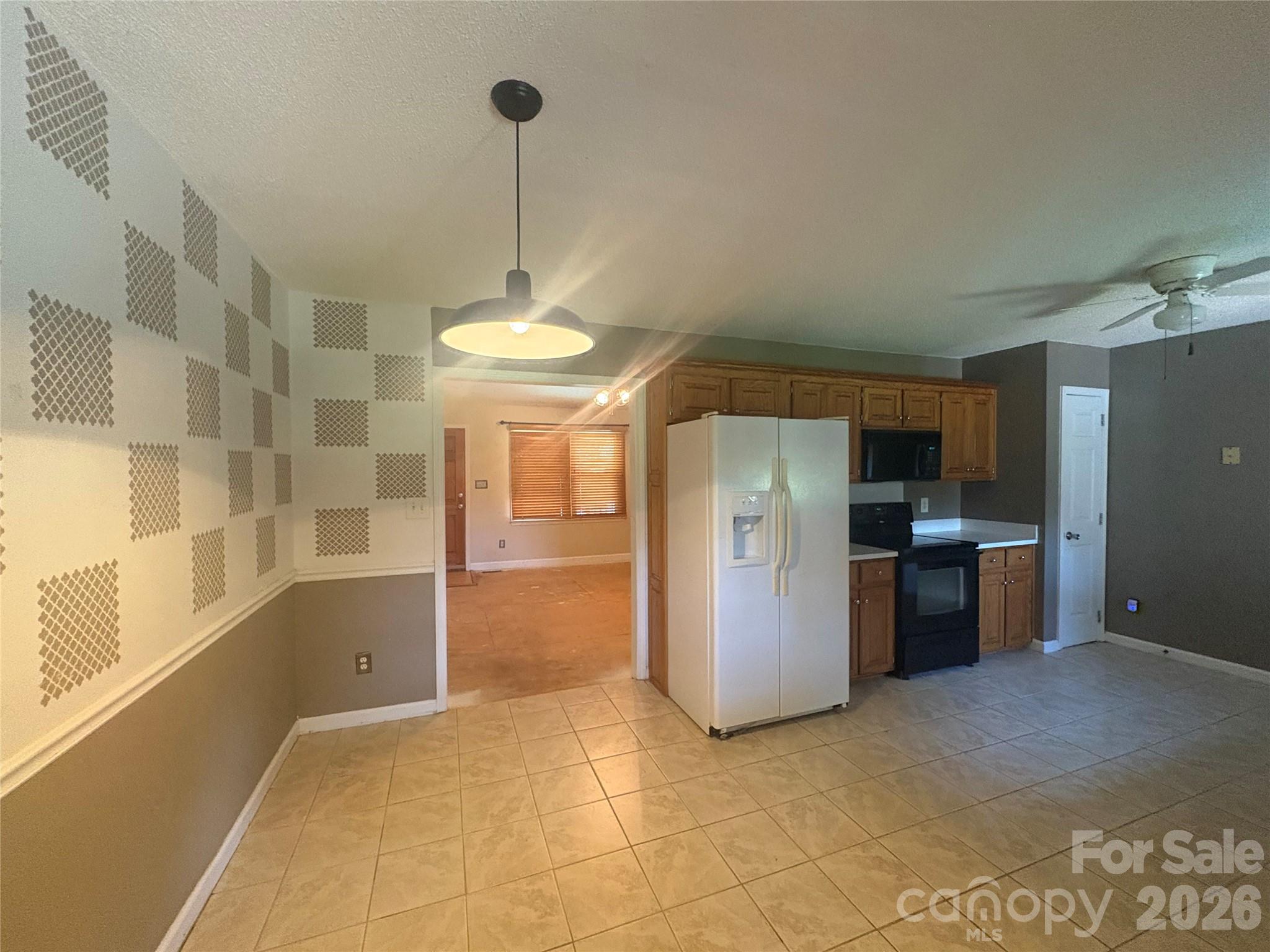 4105 Salem Pointe Drive Property Photo 9