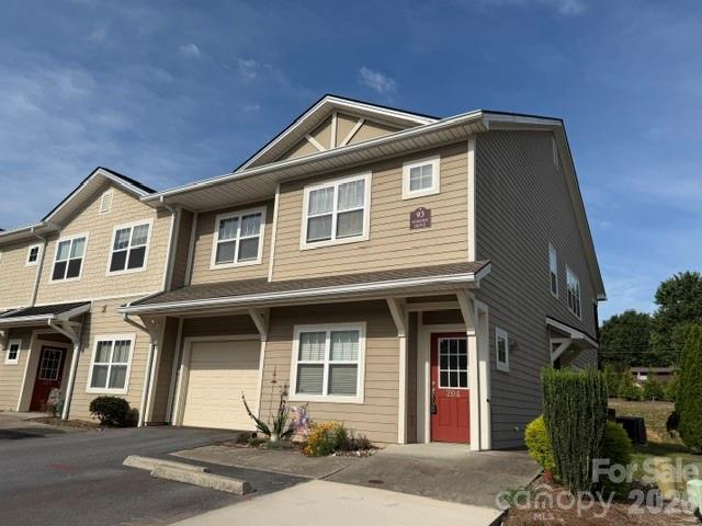 93 Foxden Drive 204 Property Photo 1