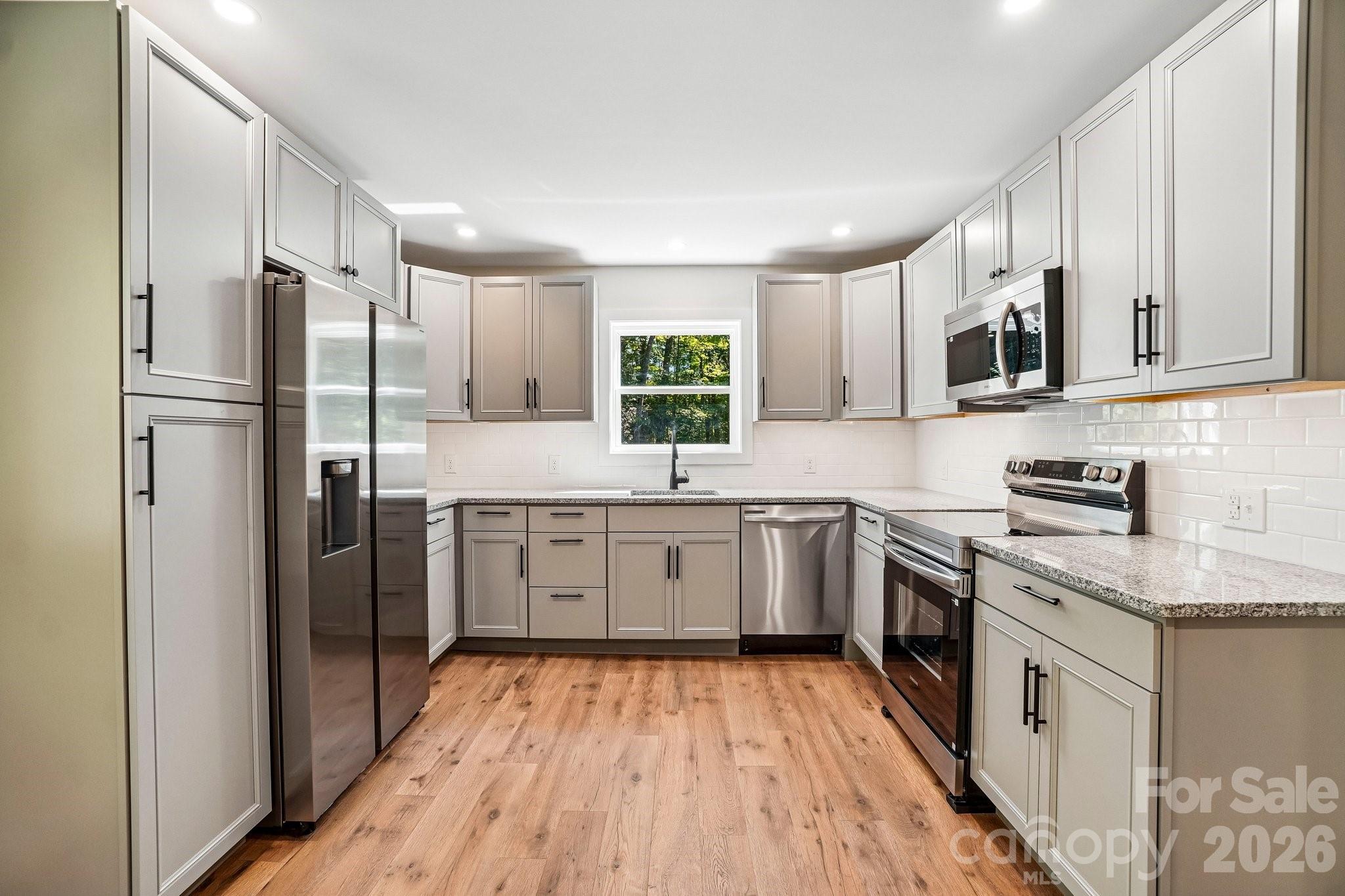 165 Westwood Drive Property Photo 14