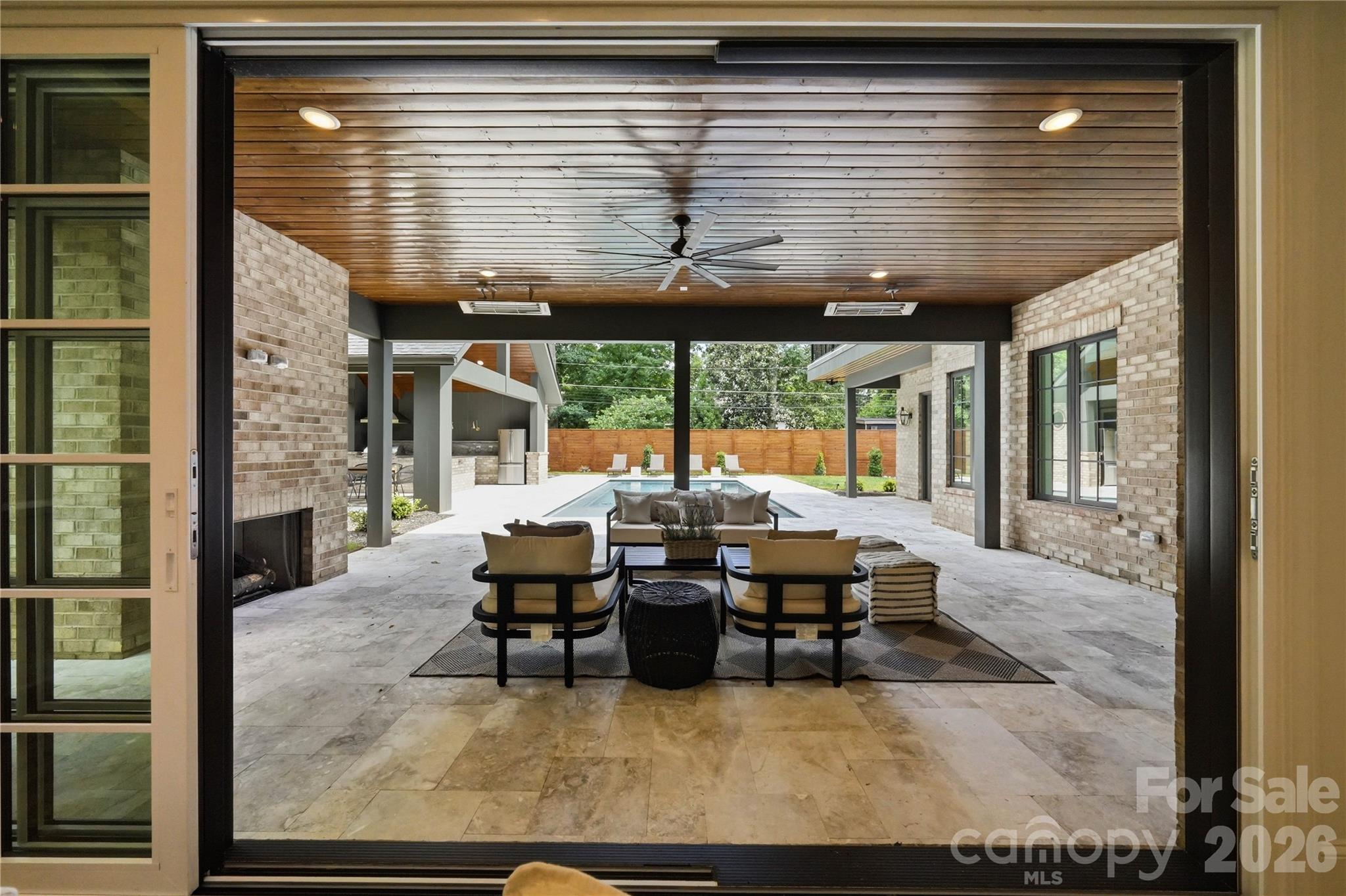154 N Canterbury Road Property Photo 9