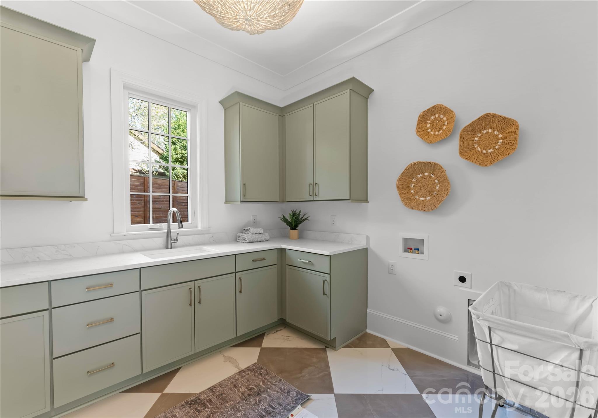 154 N Canterbury Road Property Photo 45
