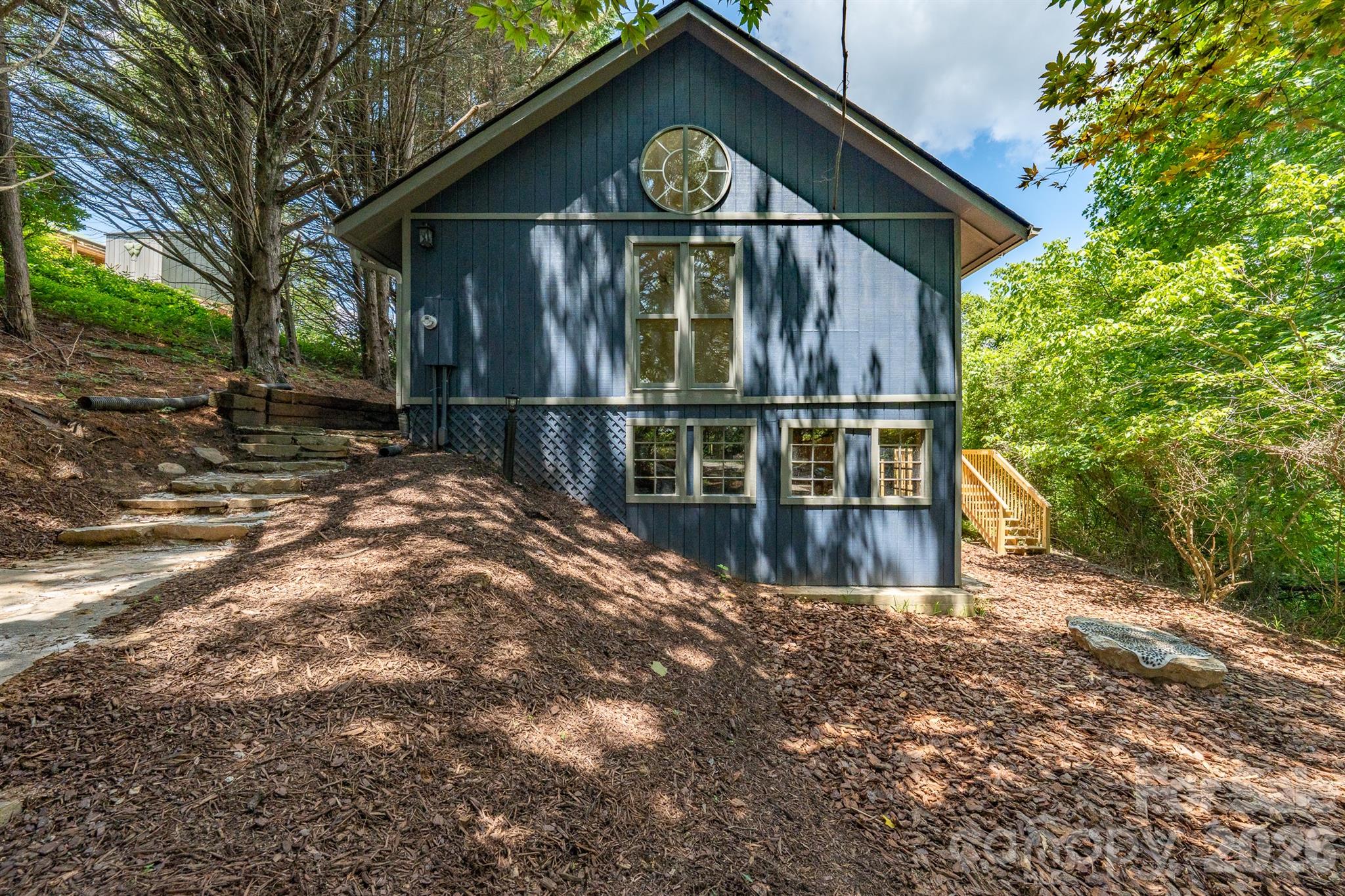 366 Cabin Hollow Drive Property Photo 2