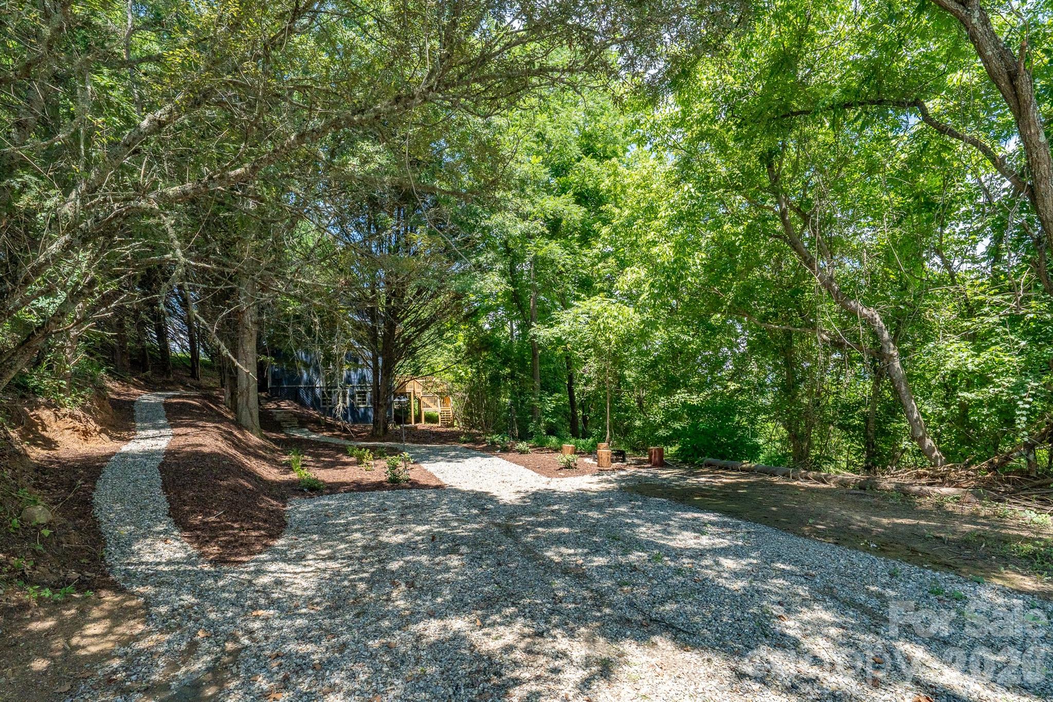 366 Cabin Hollow Drive Property Photo 7