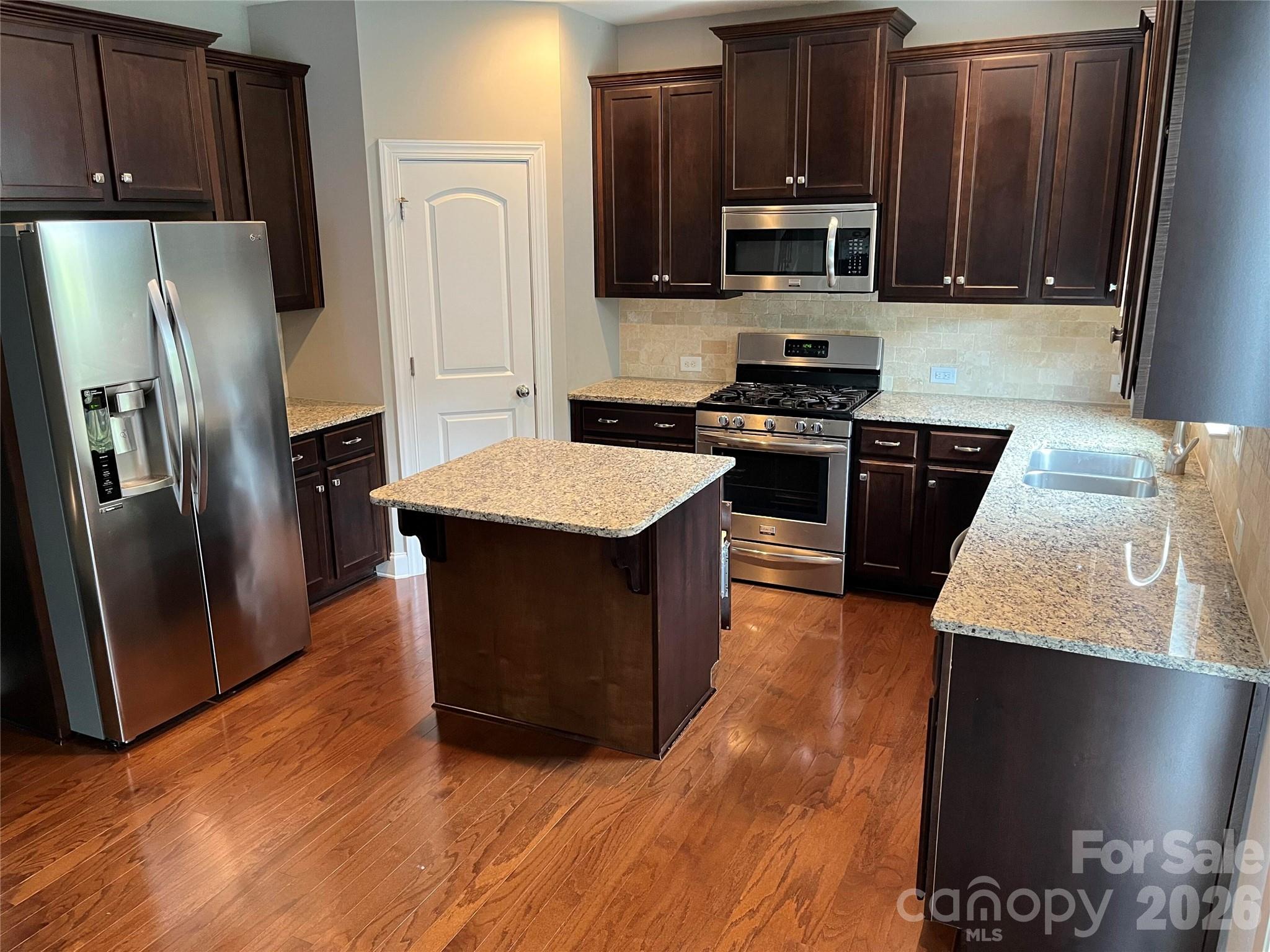 6003 Fallondale Road Property Photo 7