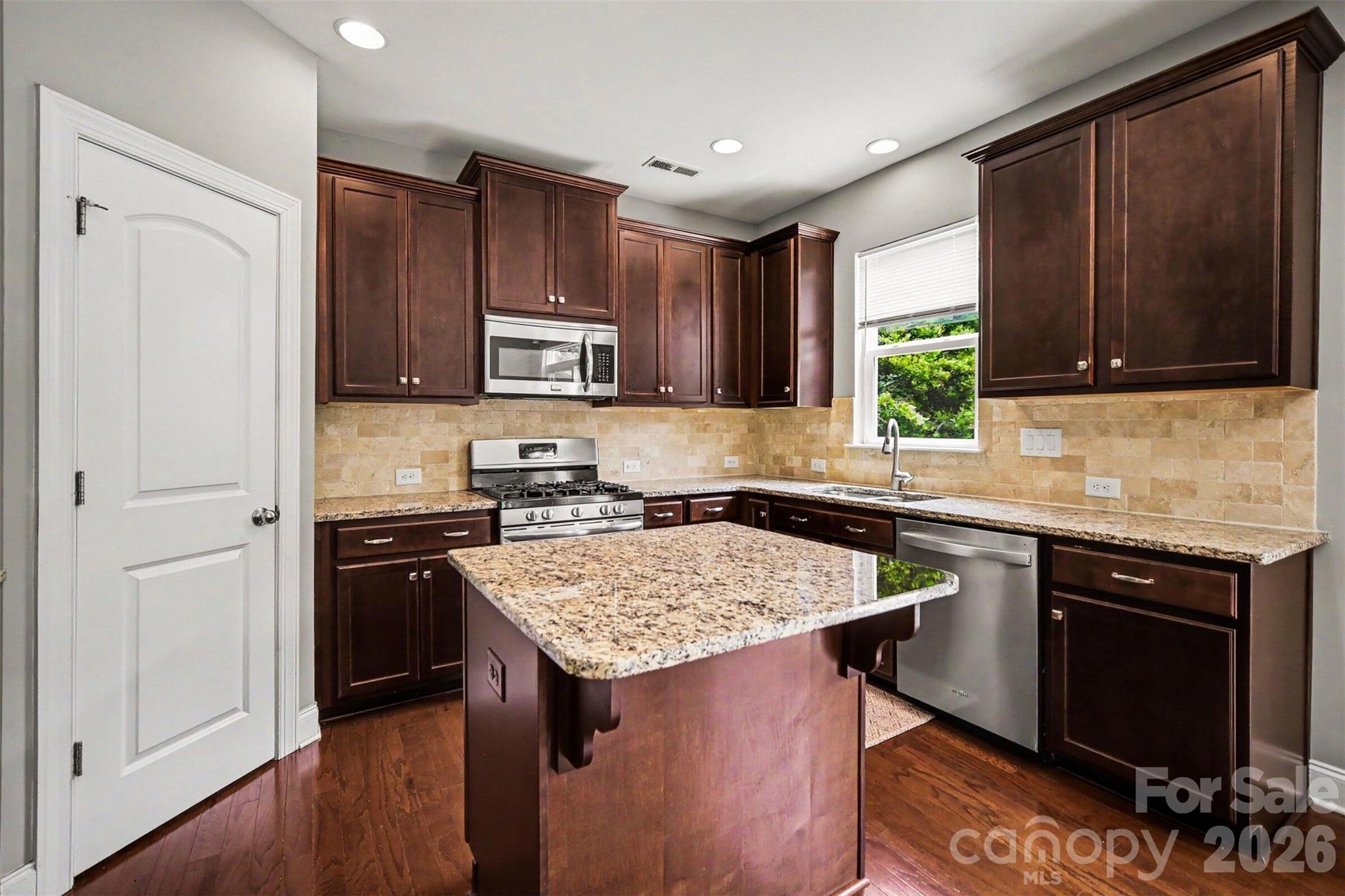 6003 Fallondale Road Property Photo 10