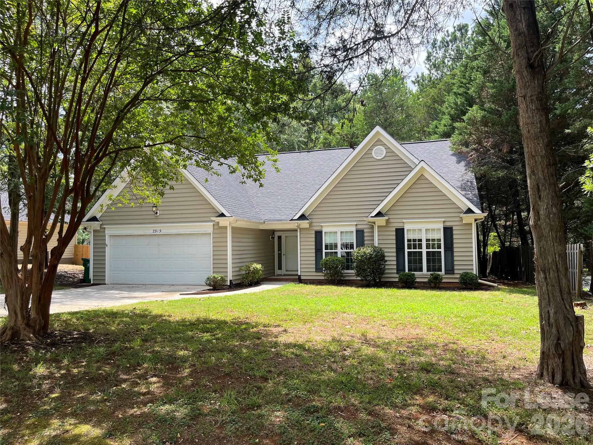 2919 Springs Drive Property Photo 1