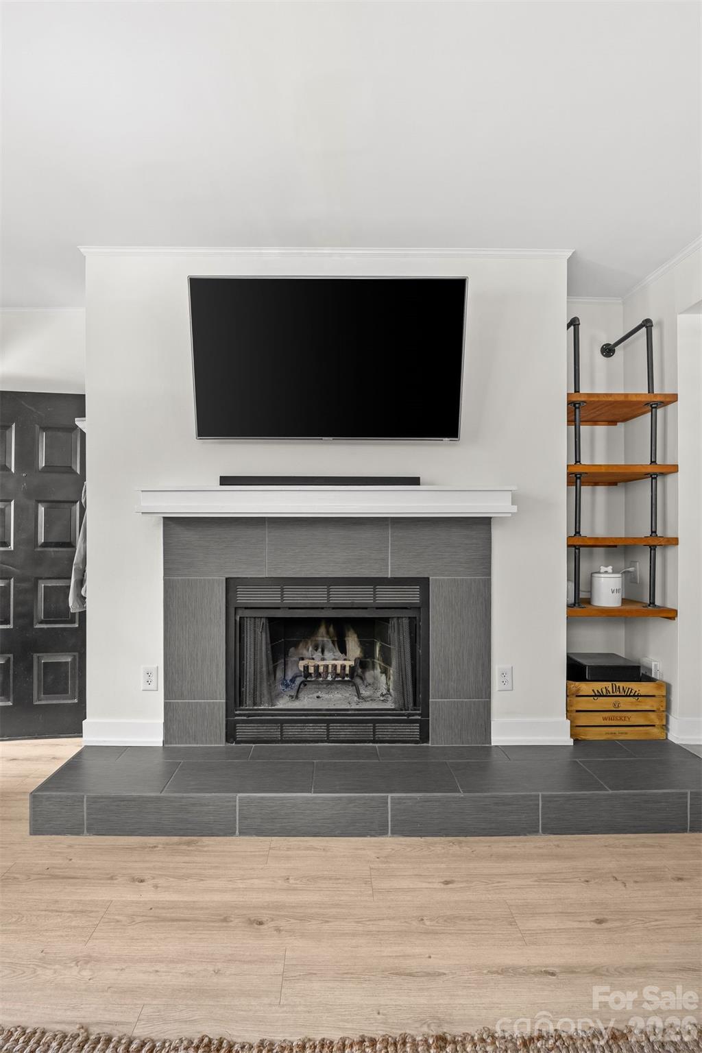 433 W 8th Street 68 Property Photo 11