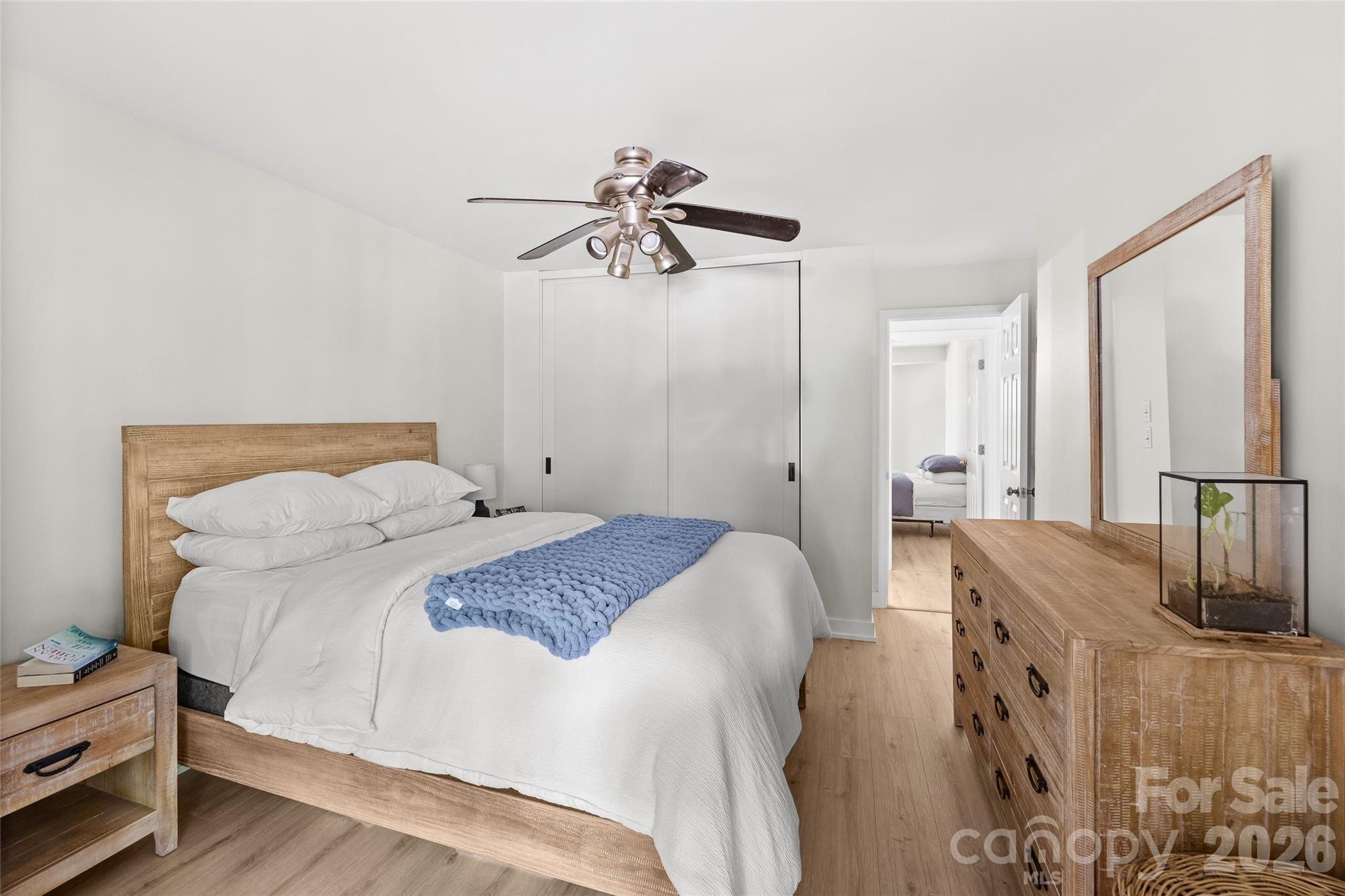 433 W 8th Street 68 Property Photo 22