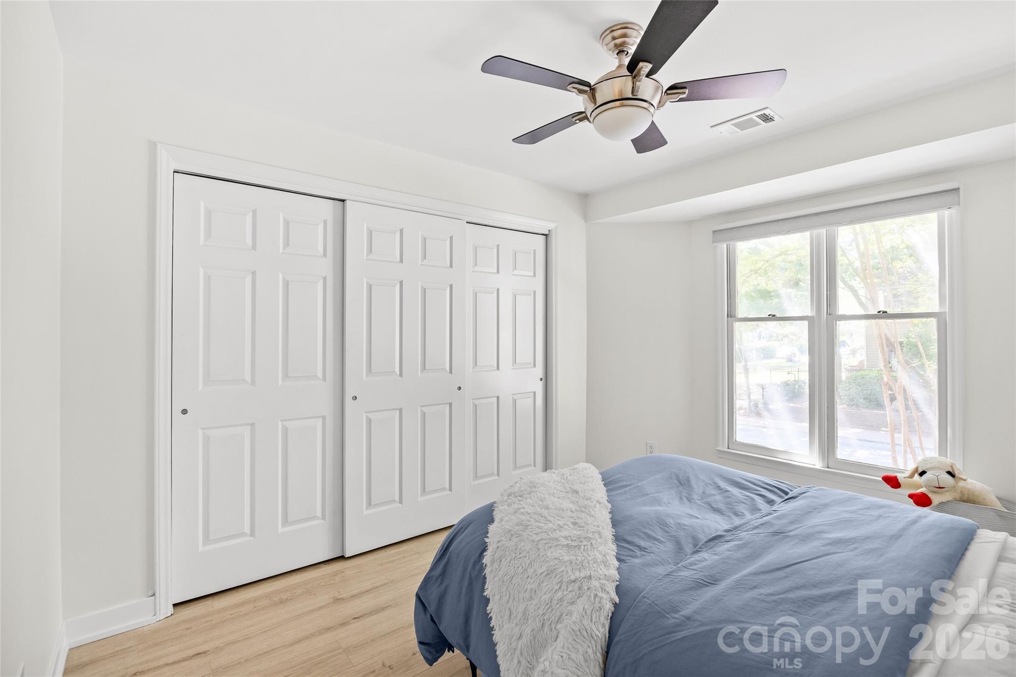 433 W 8th Street 68 Property Photo 25