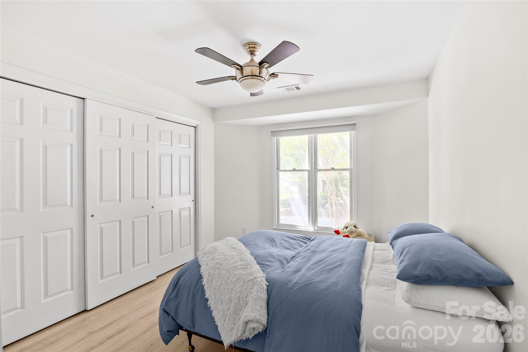 433 W 8th Street 68 Property Photo 26