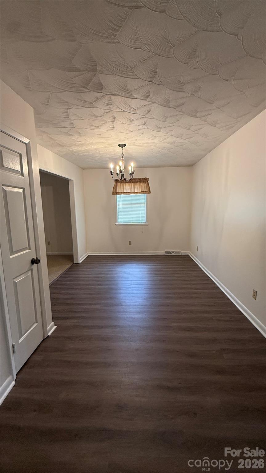3858 Dover Street Property Photo 7