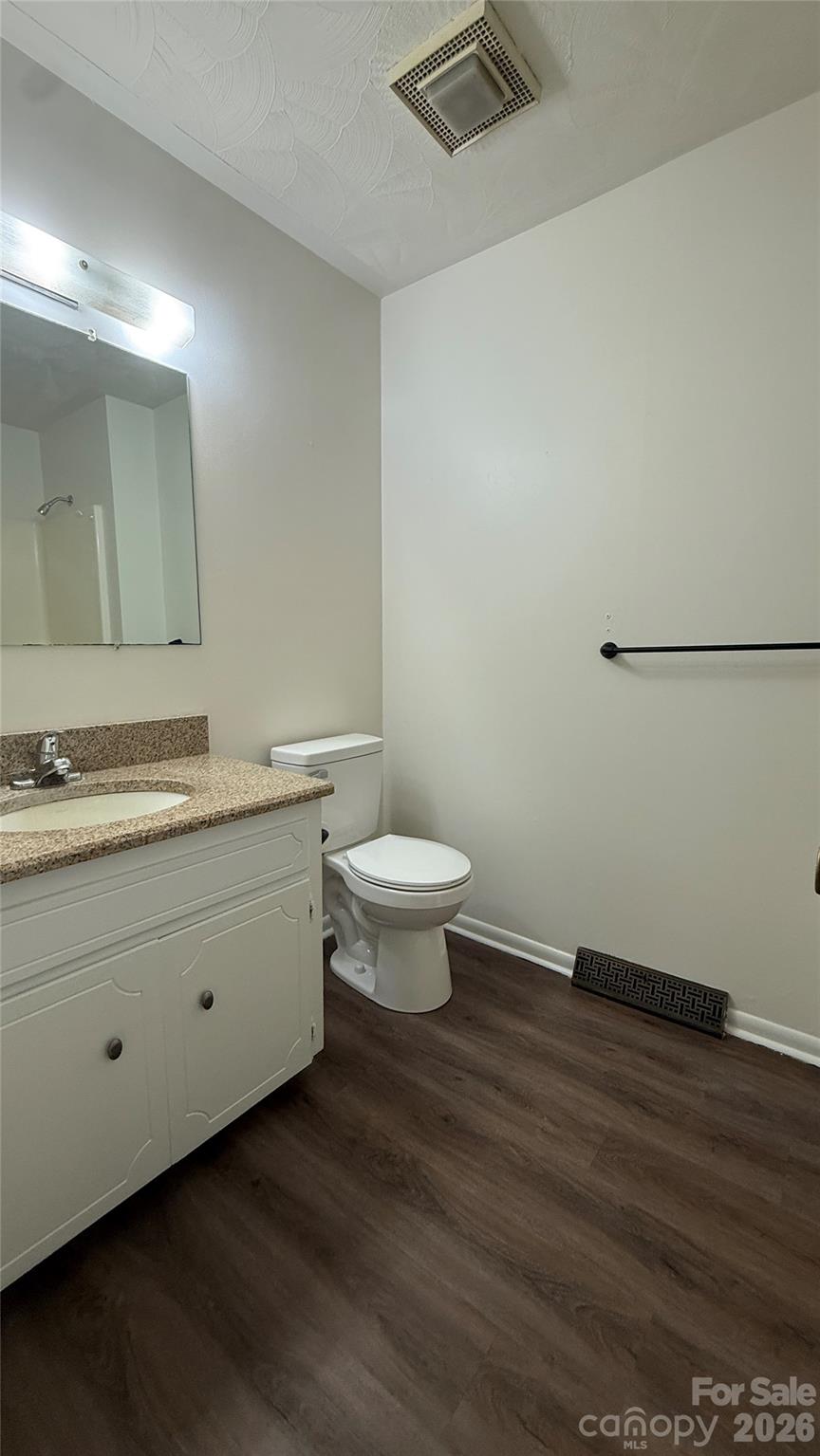 3858 Dover Street Property Photo 15