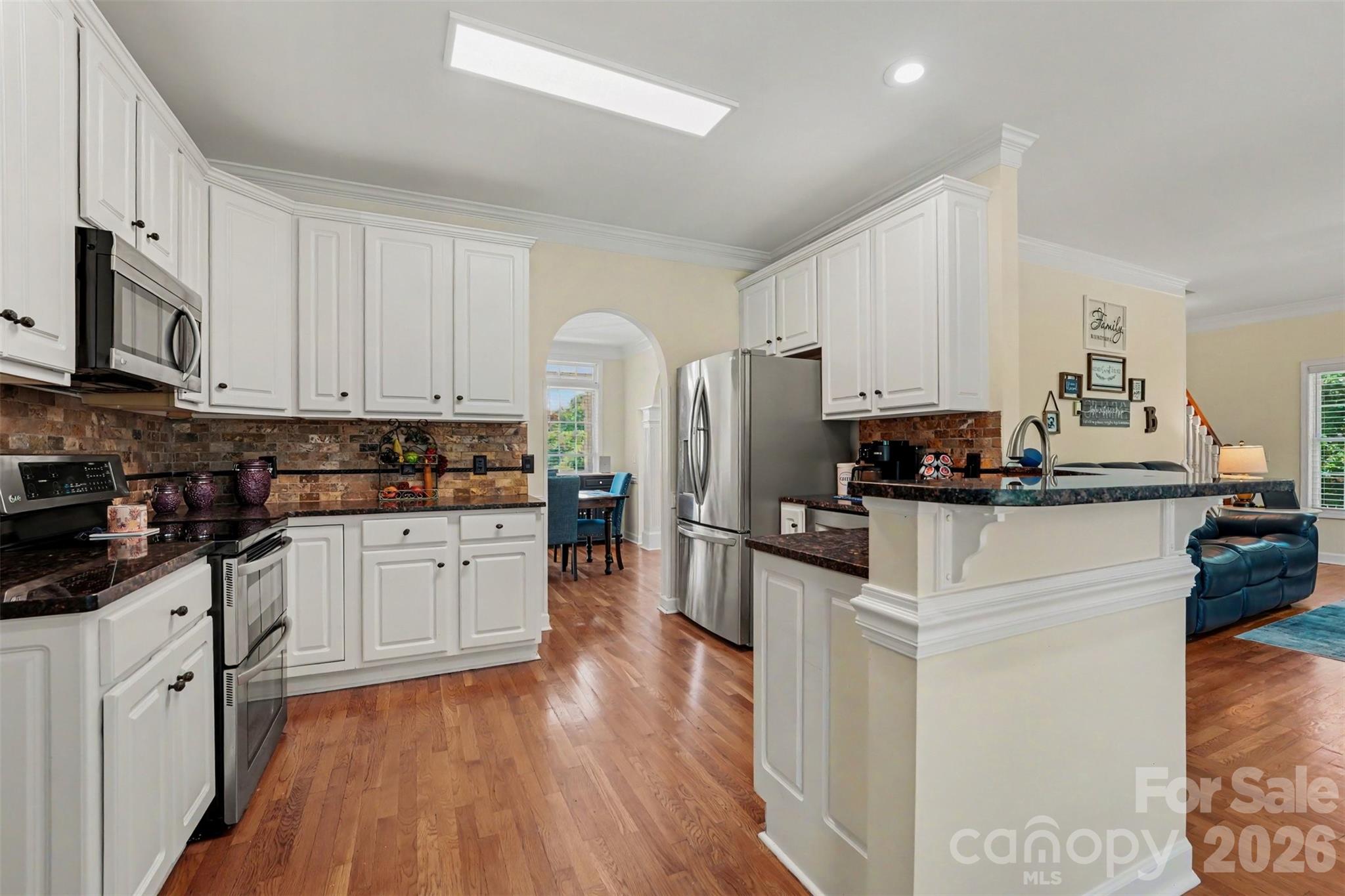 4858 Elmhurst Drive Property Photo 3