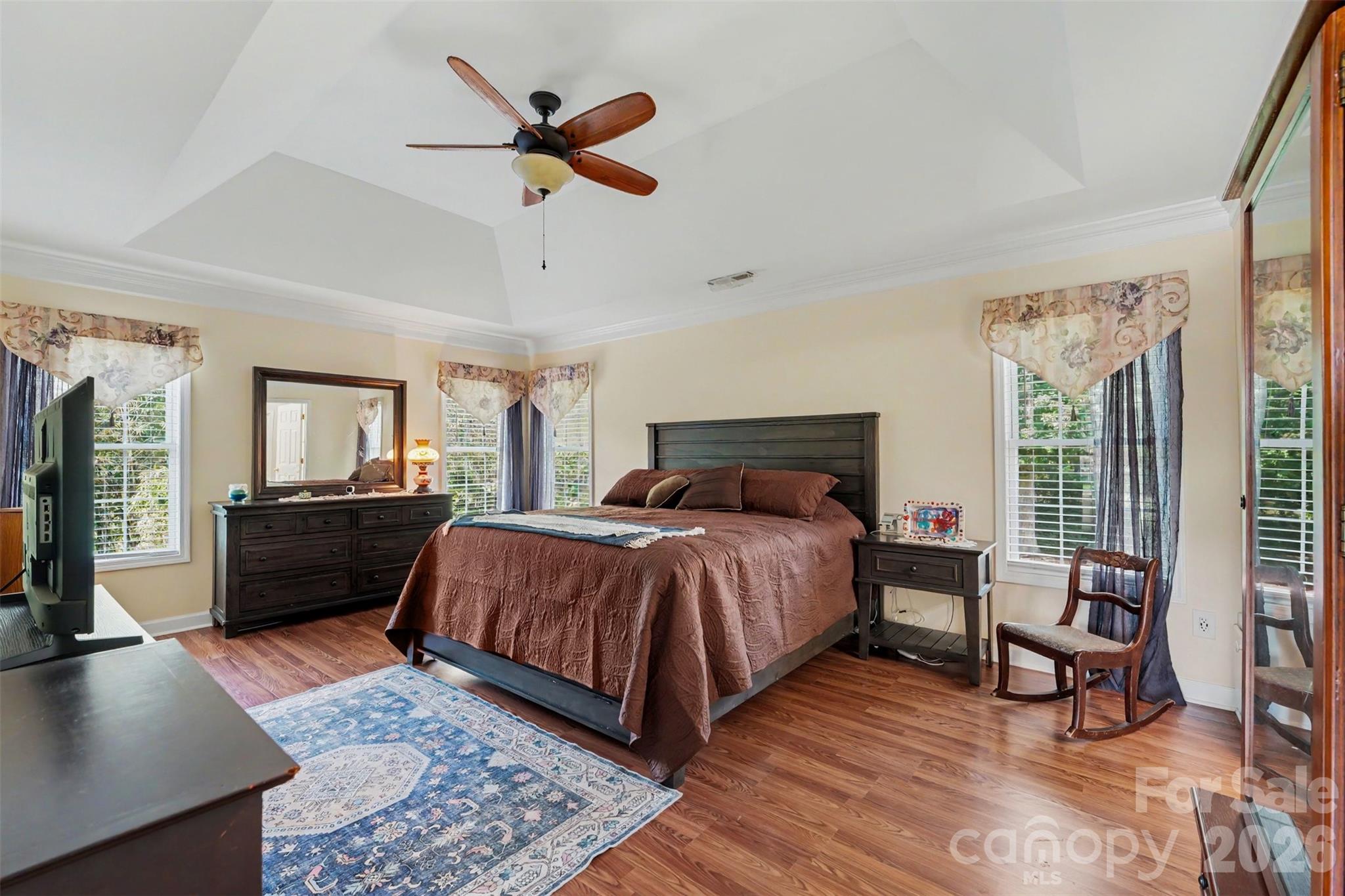 4858 Elmhurst Drive Property Photo 5