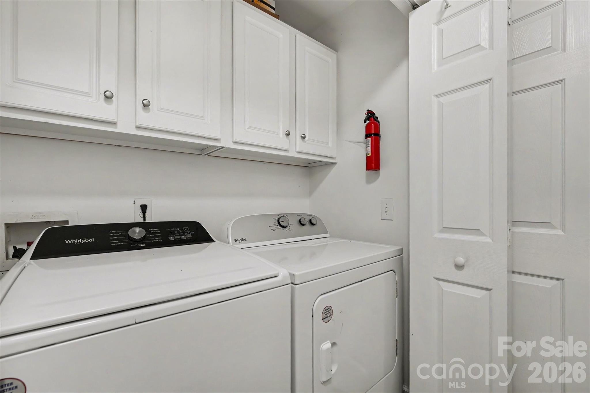 4858 Elmhurst Drive Property Photo 12