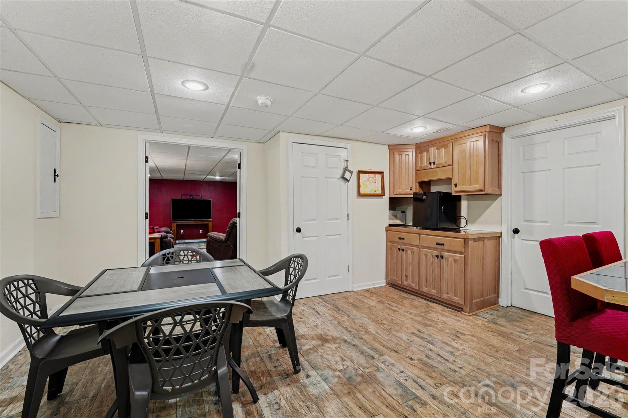4858 Elmhurst Drive Property Photo 20