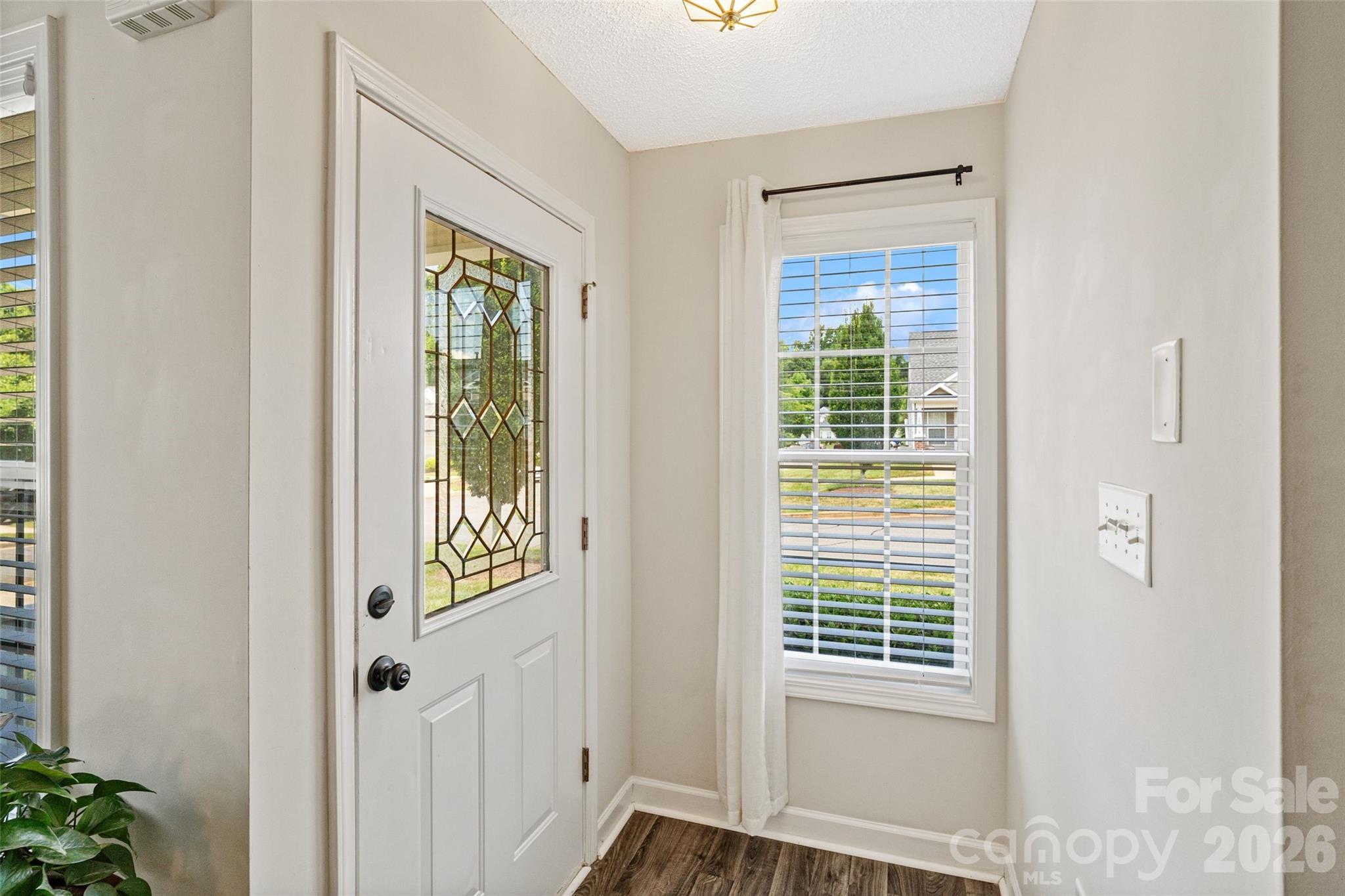 1583 Tiana Way Property Photo 7