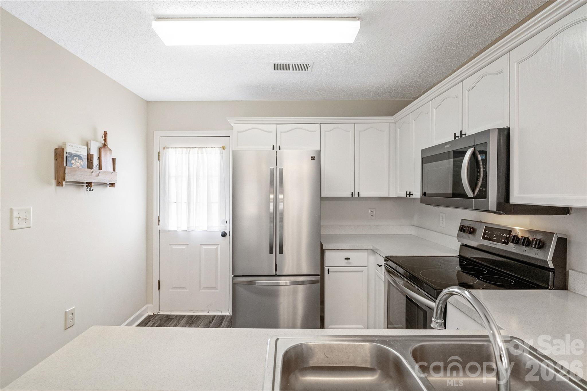 1583 Tiana Way Property Photo 14