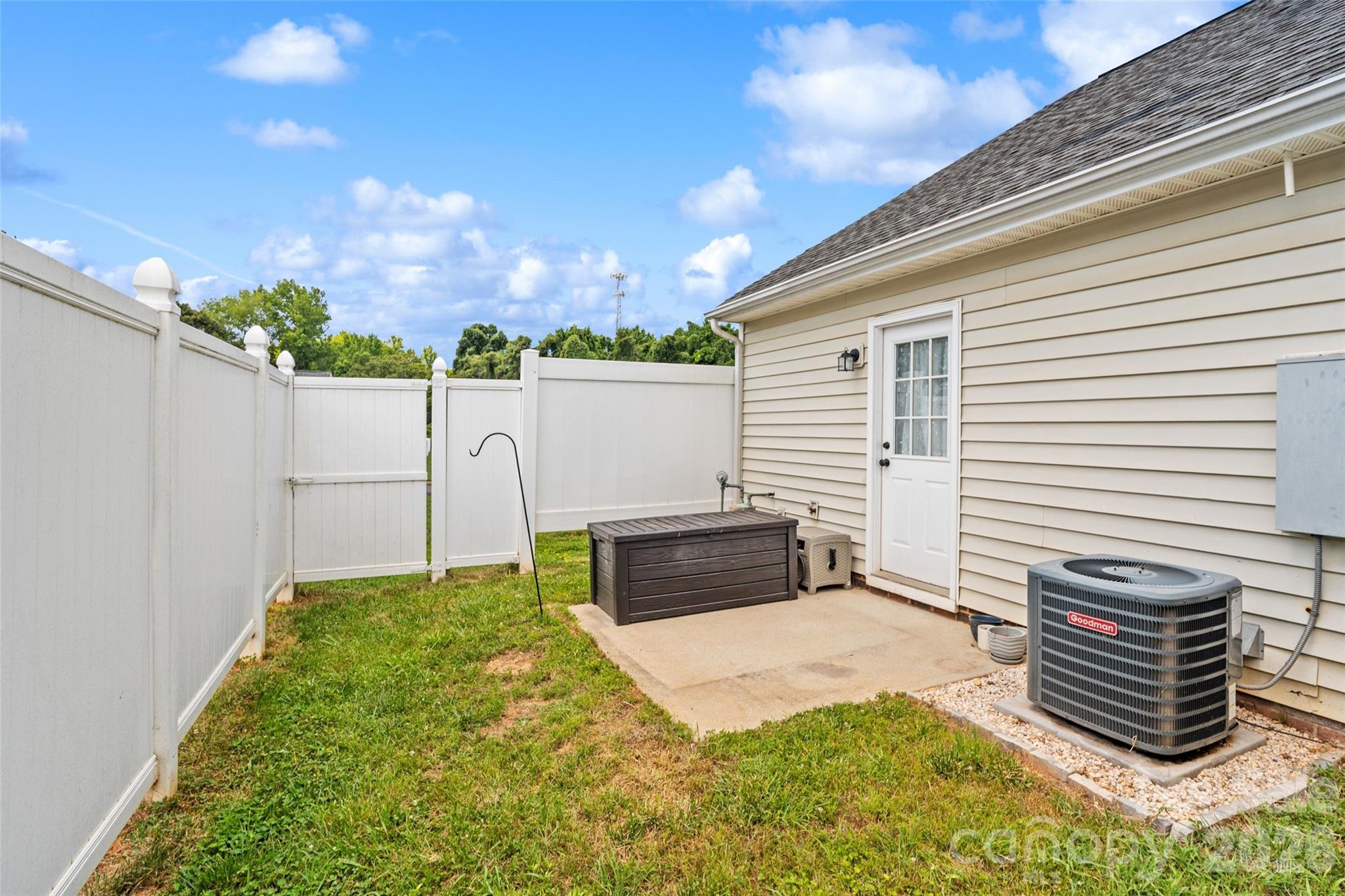 1583 Tiana Way Property Photo 29