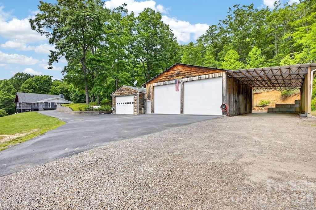 97 Whippoorwill Lane Property Photo 6