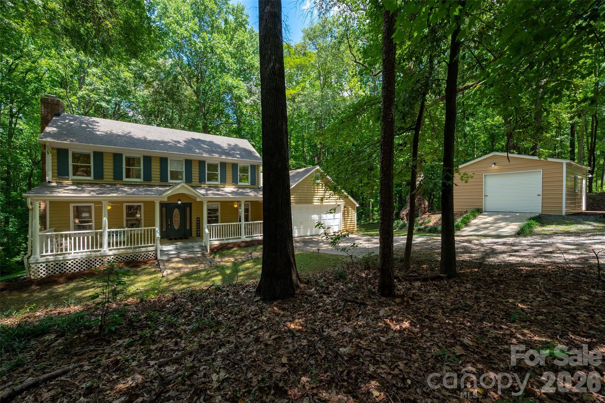 909 Woodland Forest Drive Property Photo 1