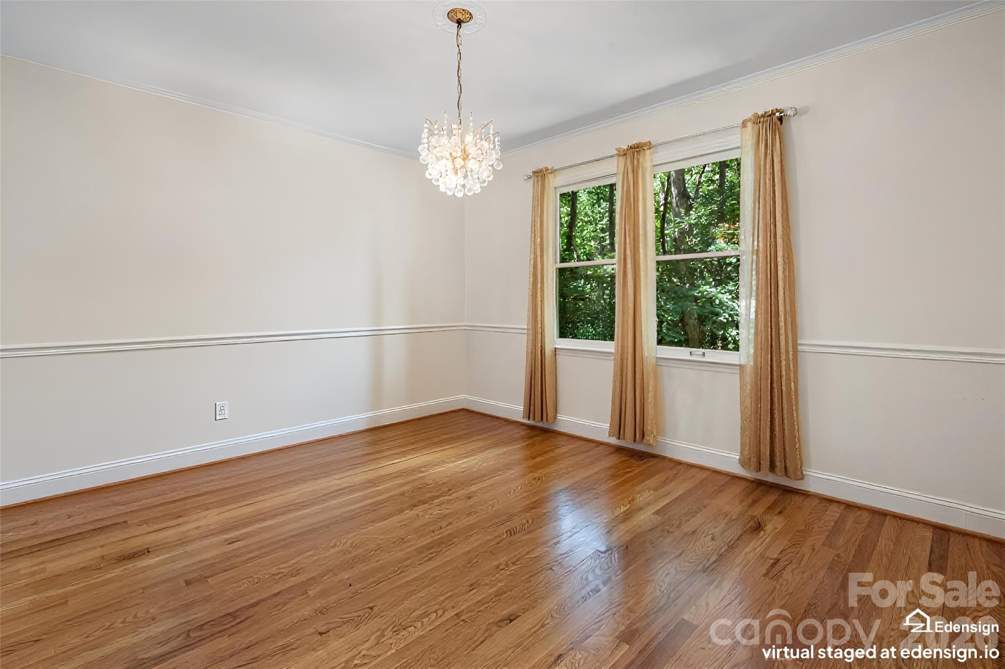 909 Woodland Forest Drive Property Photo 12