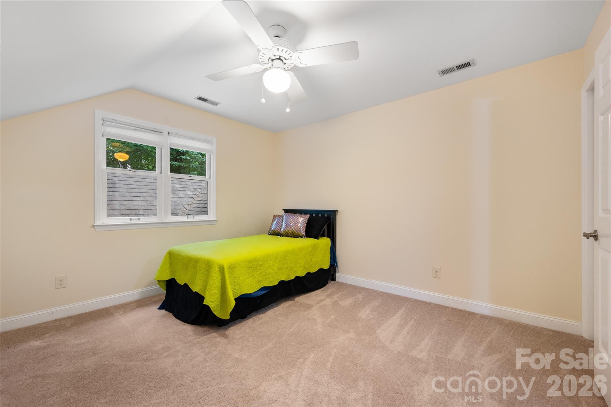 909 Woodland Forest Drive Property Photo 31