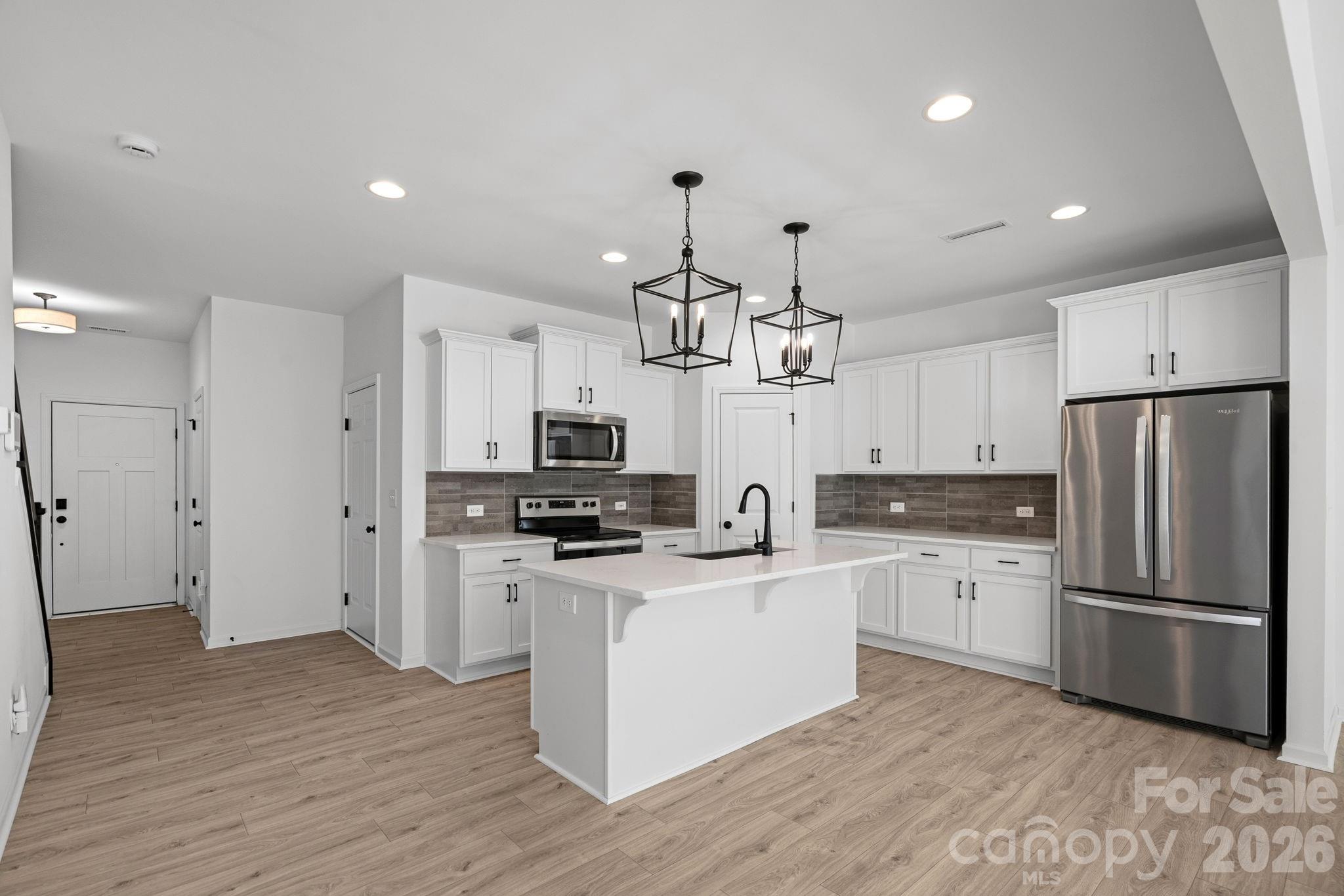 11908 Basking Drive Property Photo 2