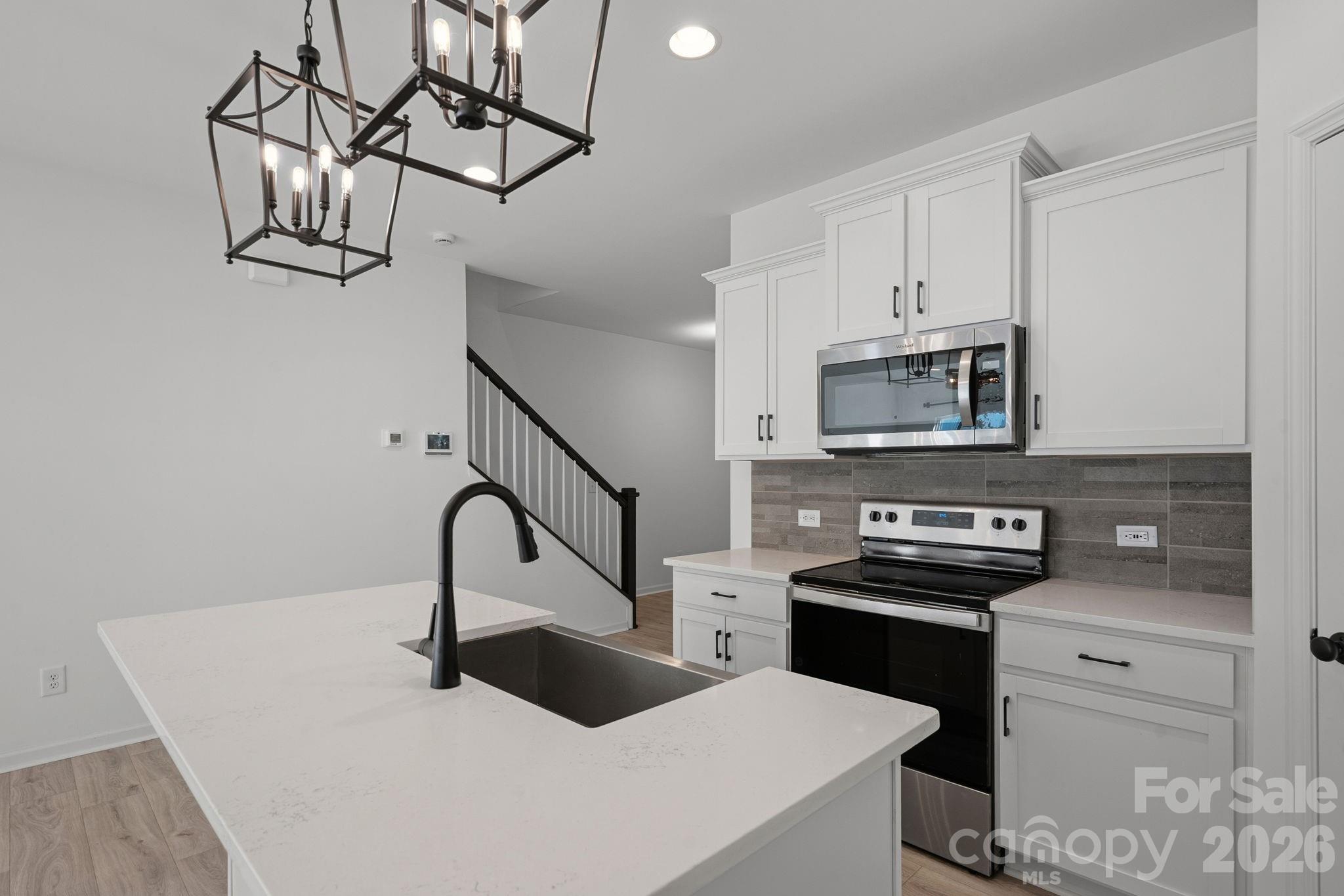 11908 Basking Drive Property Photo 10
