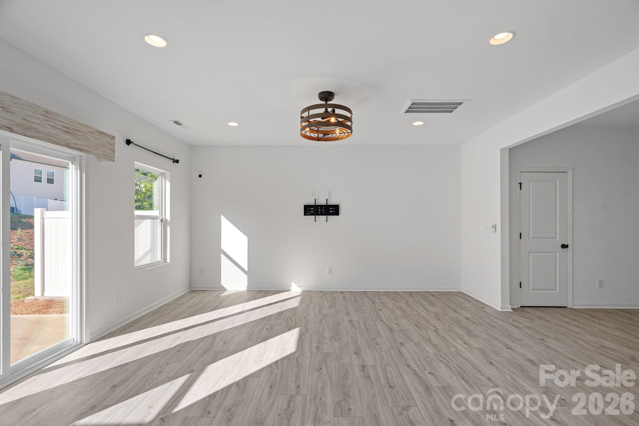 11908 Basking Drive Property Photo 11