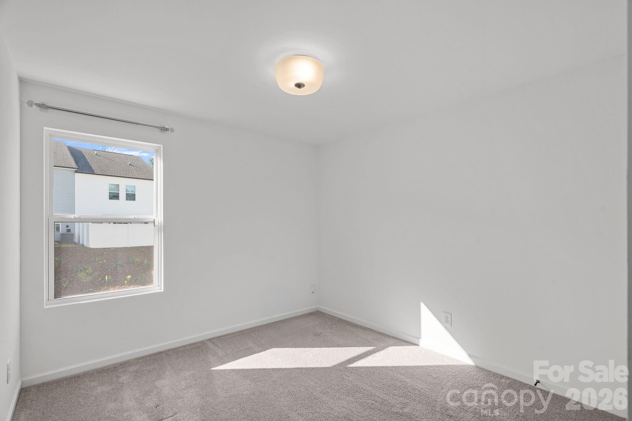11908 Basking Drive Property Photo 14