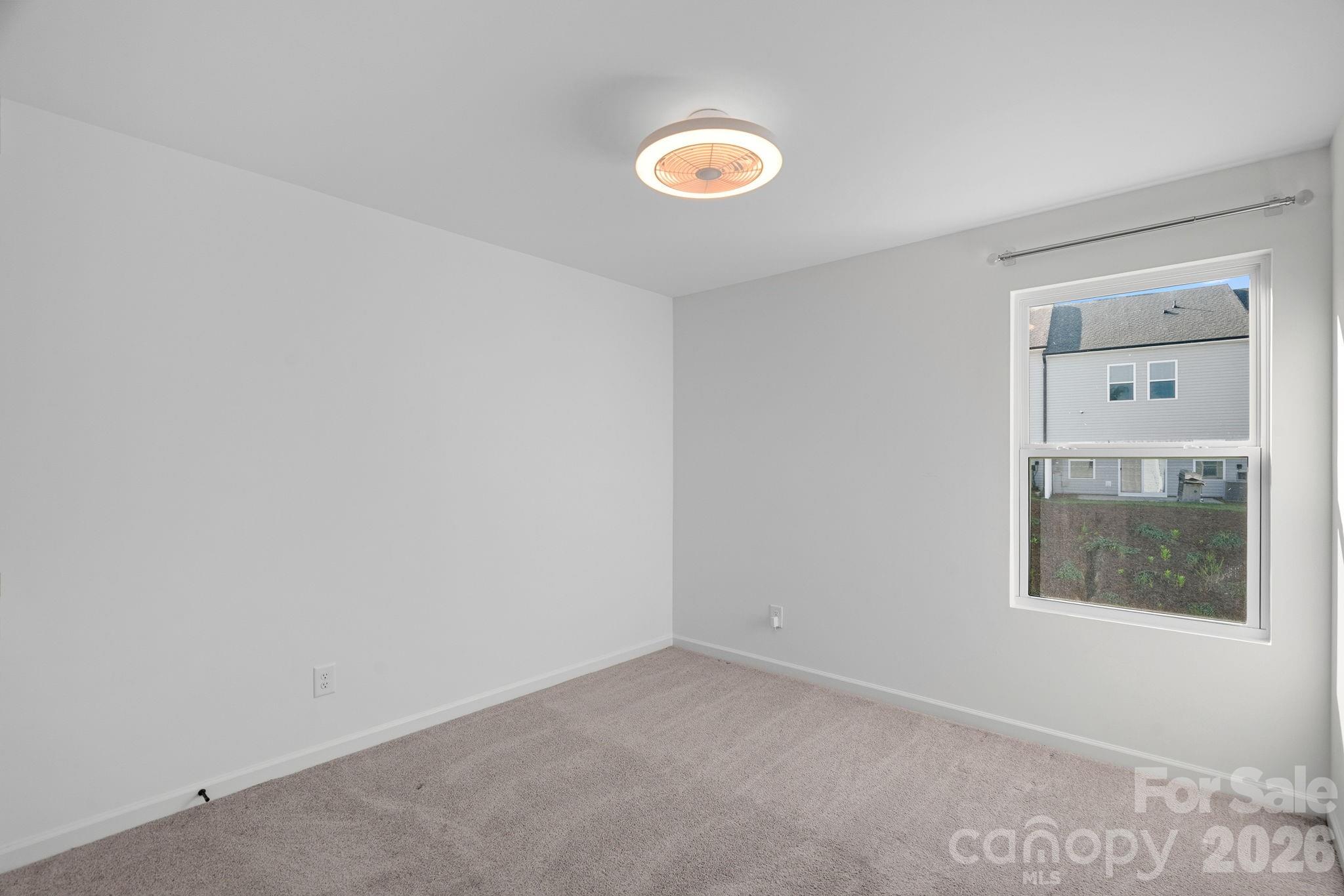 11908 Basking Drive Property Photo 15