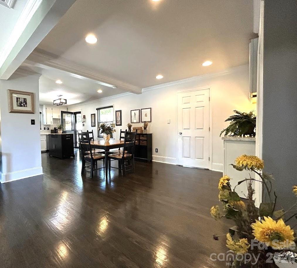 7113 Sterncrest Place Property Photo 9