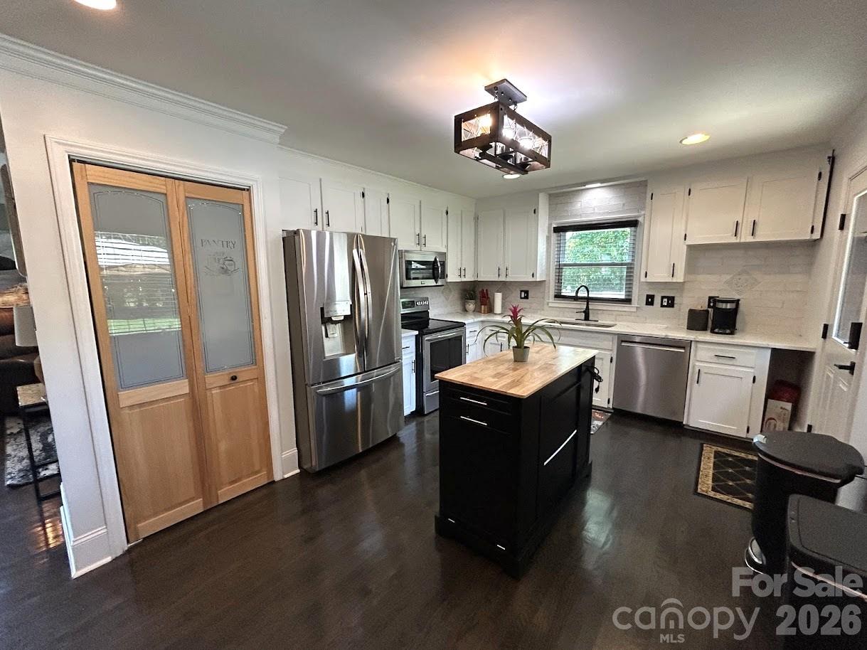 7113 Sterncrest Place Property Photo 12