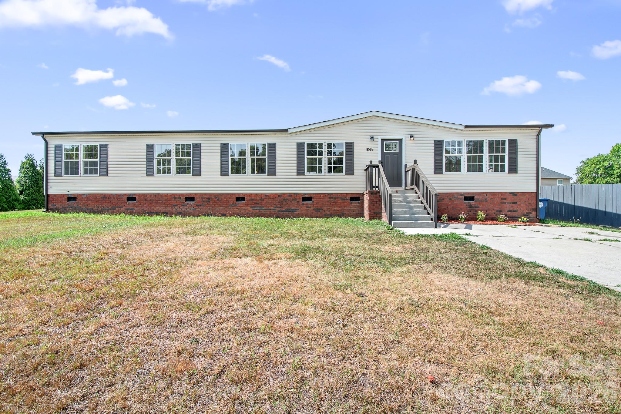 1509 Keystone Drive Property Photo 2