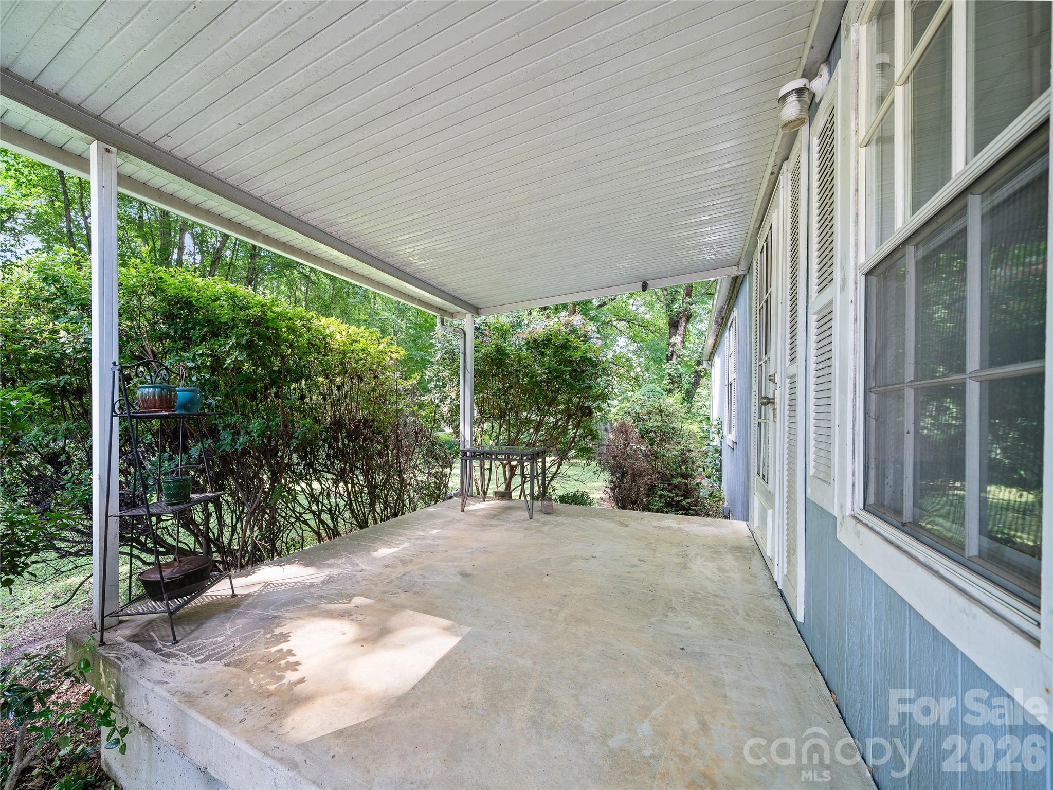 2 Lost Forest Drive Property Photo 23