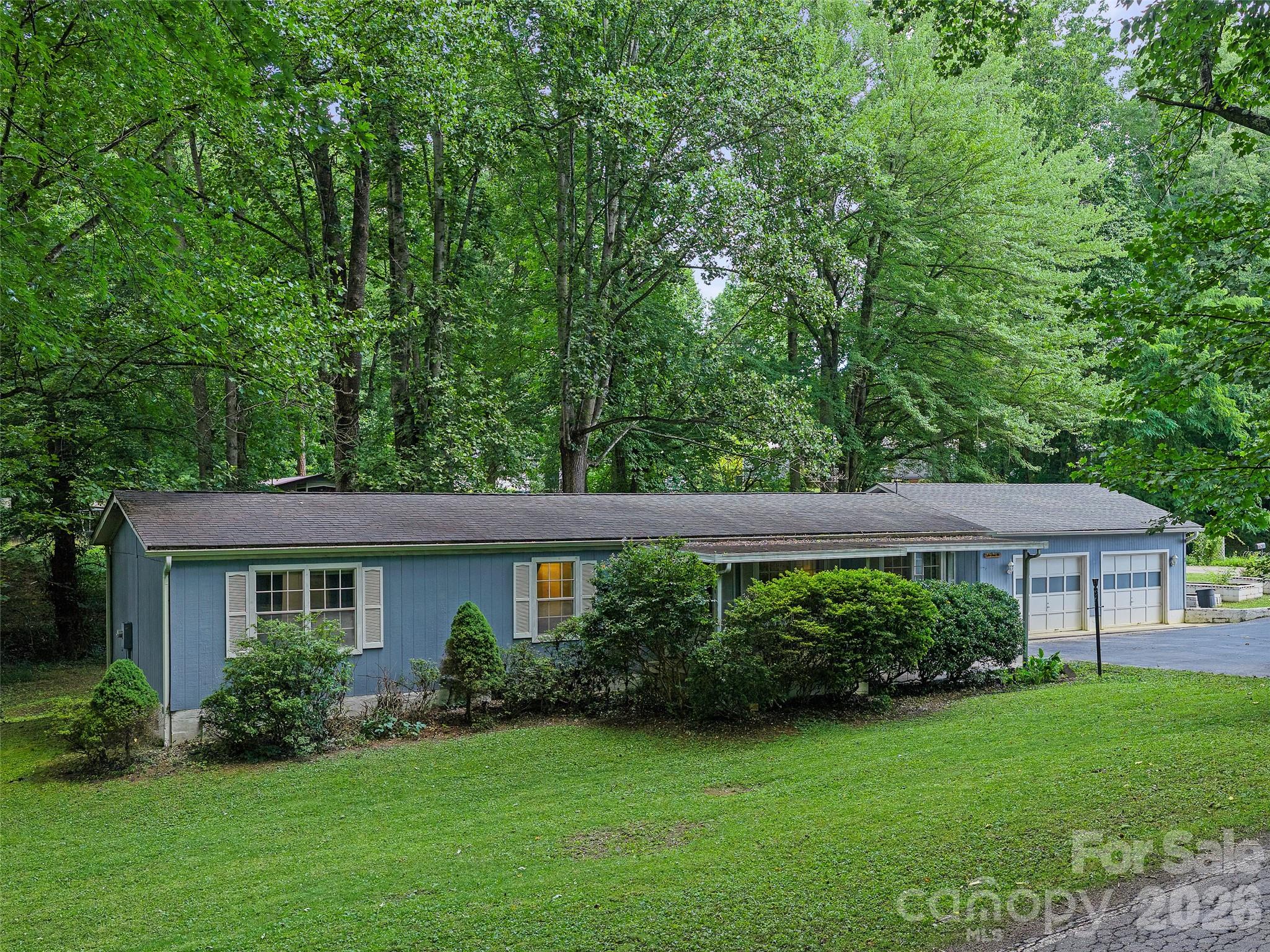 2 Lost Forest Drive Property Photo 35