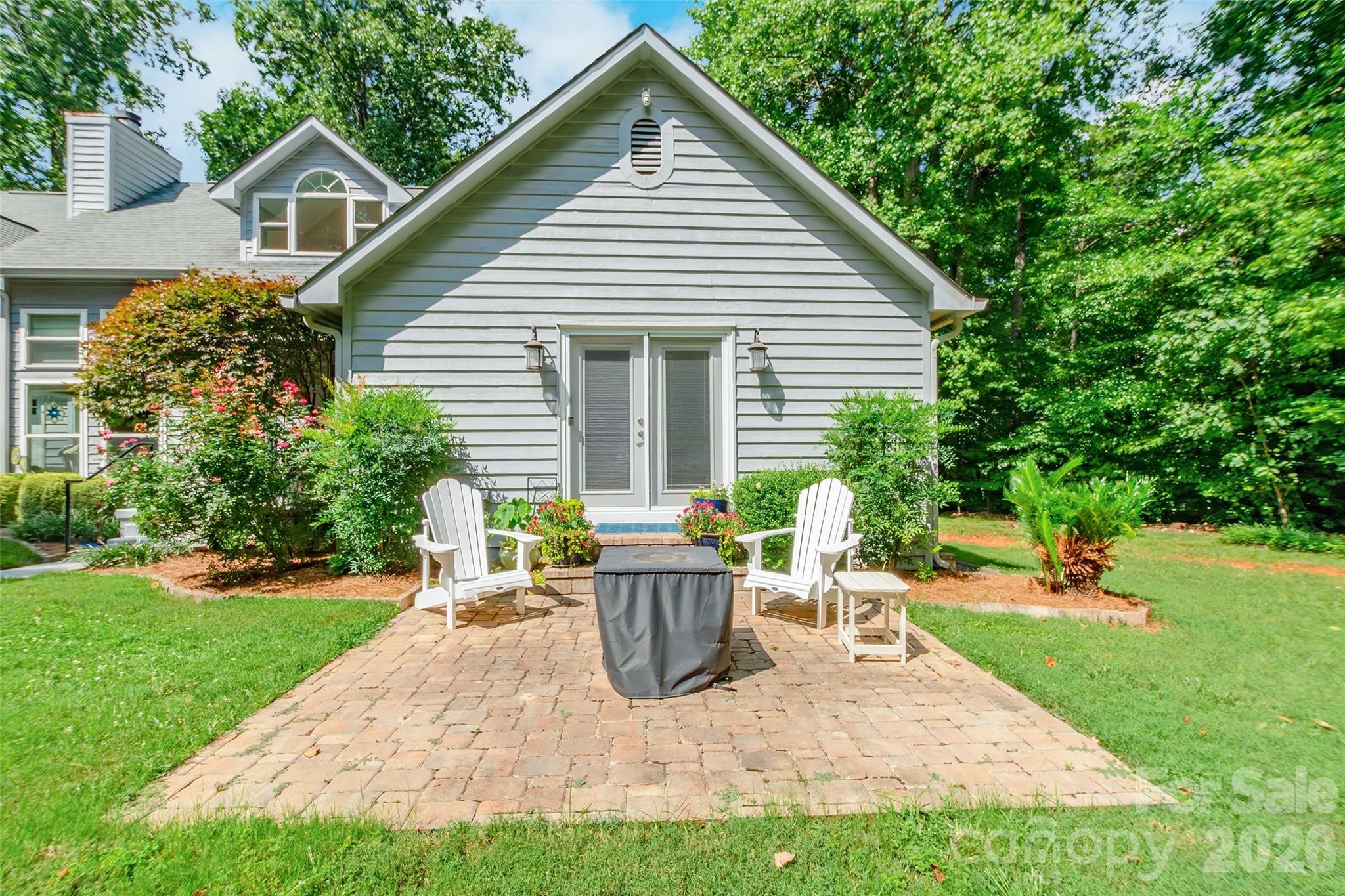 1326 Clifflure Lane Property Photo 2
