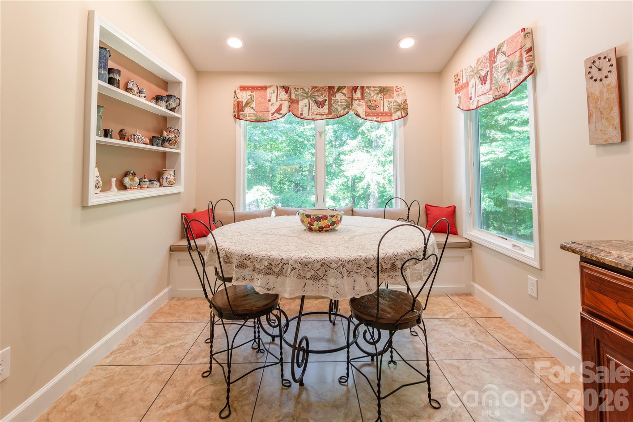 1326 Clifflure Lane Property Photo 15