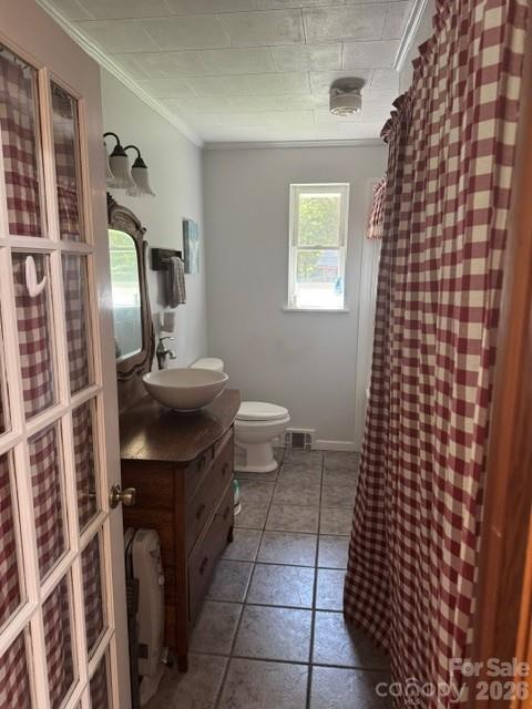 213 E 3rd Street Property Photo 16