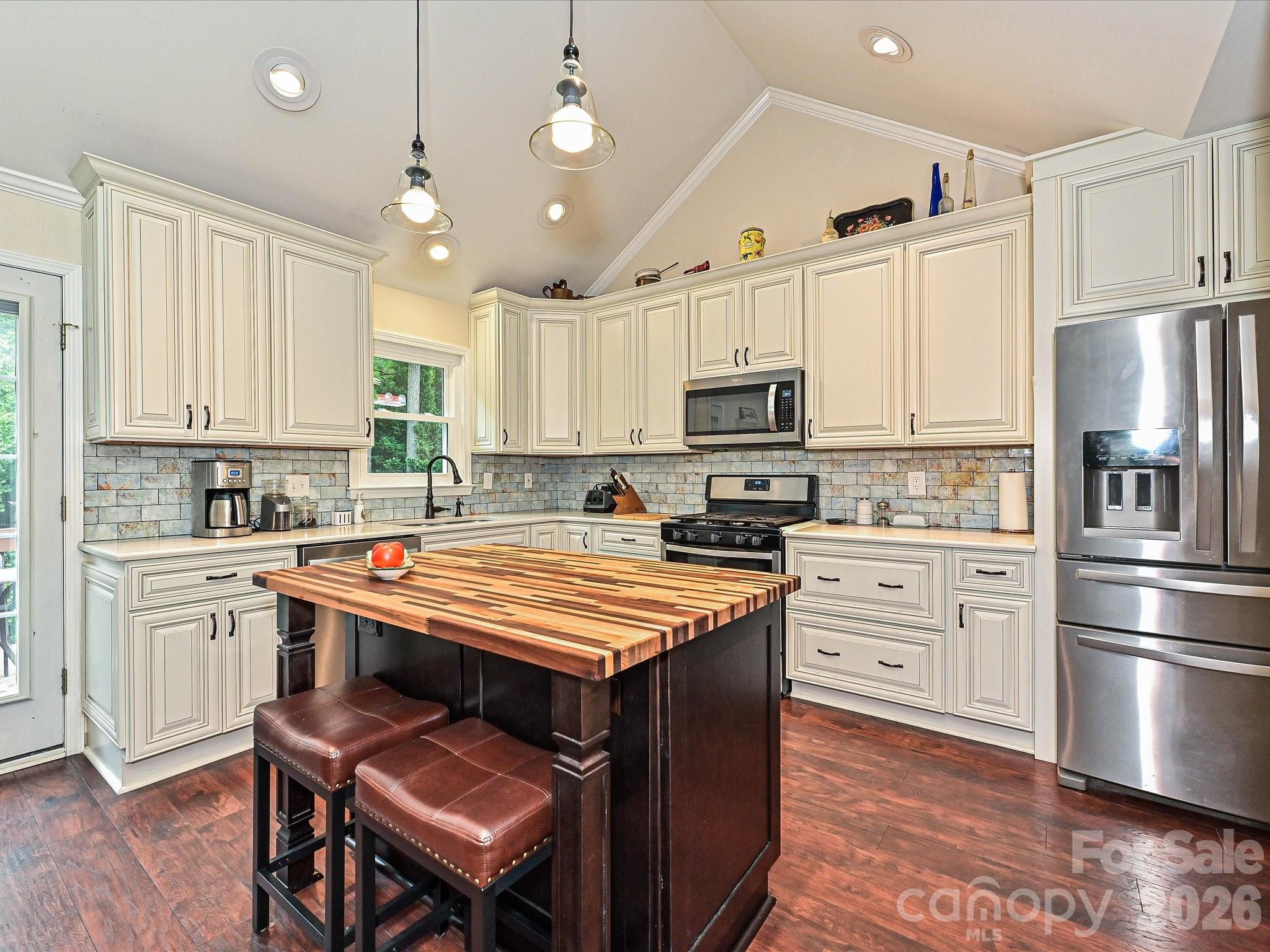 4402365 Property Photo 7