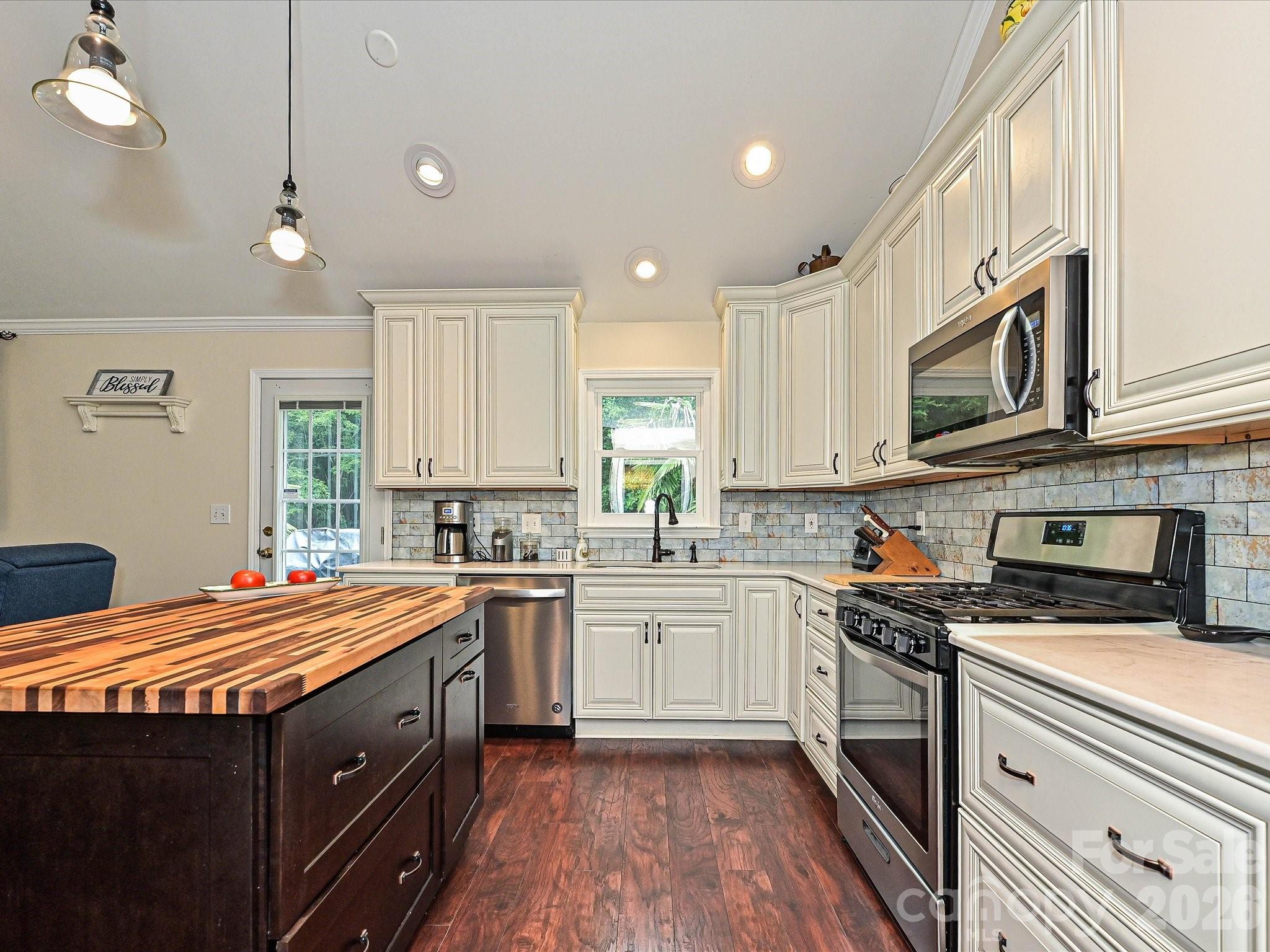 4402365 Property Photo 8