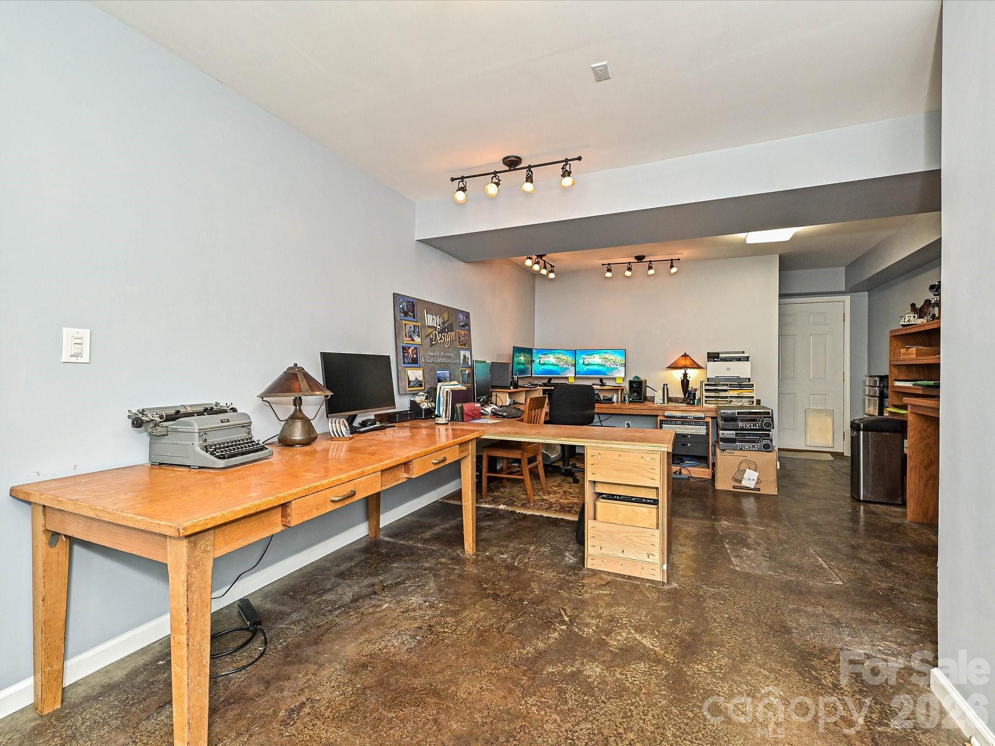 4402365 Property Photo 21