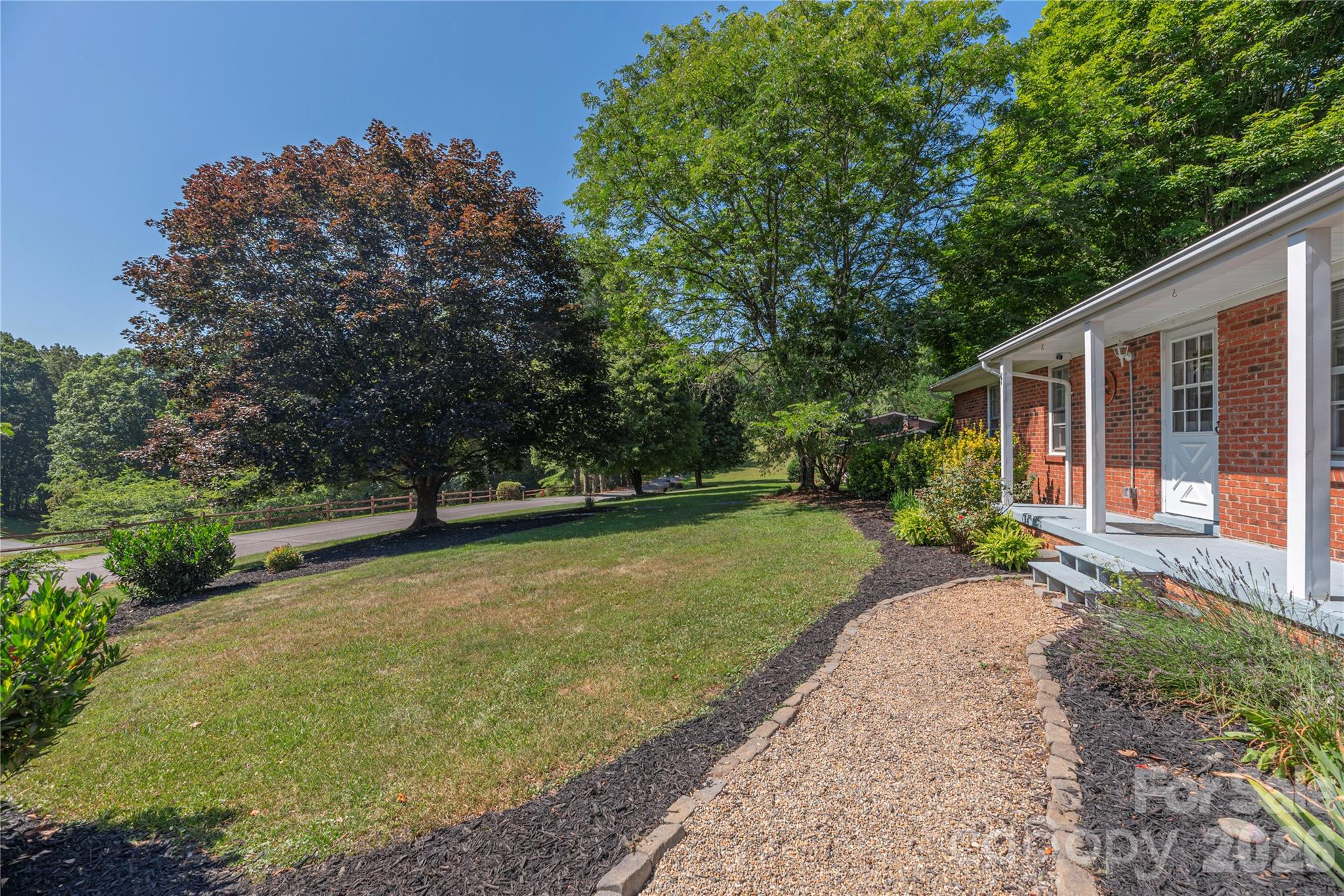258 Camelot Drive Property Photo 11