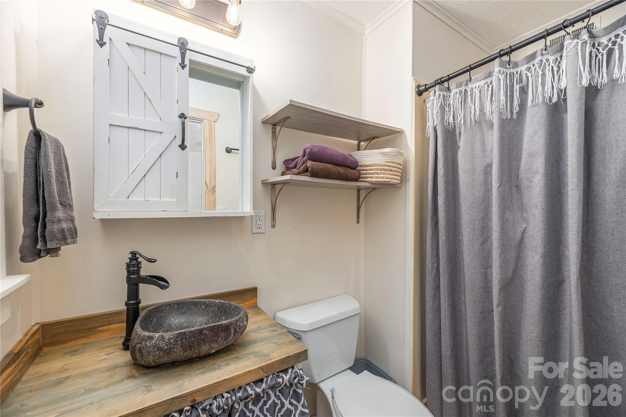 258 Camelot Drive Property Photo 19