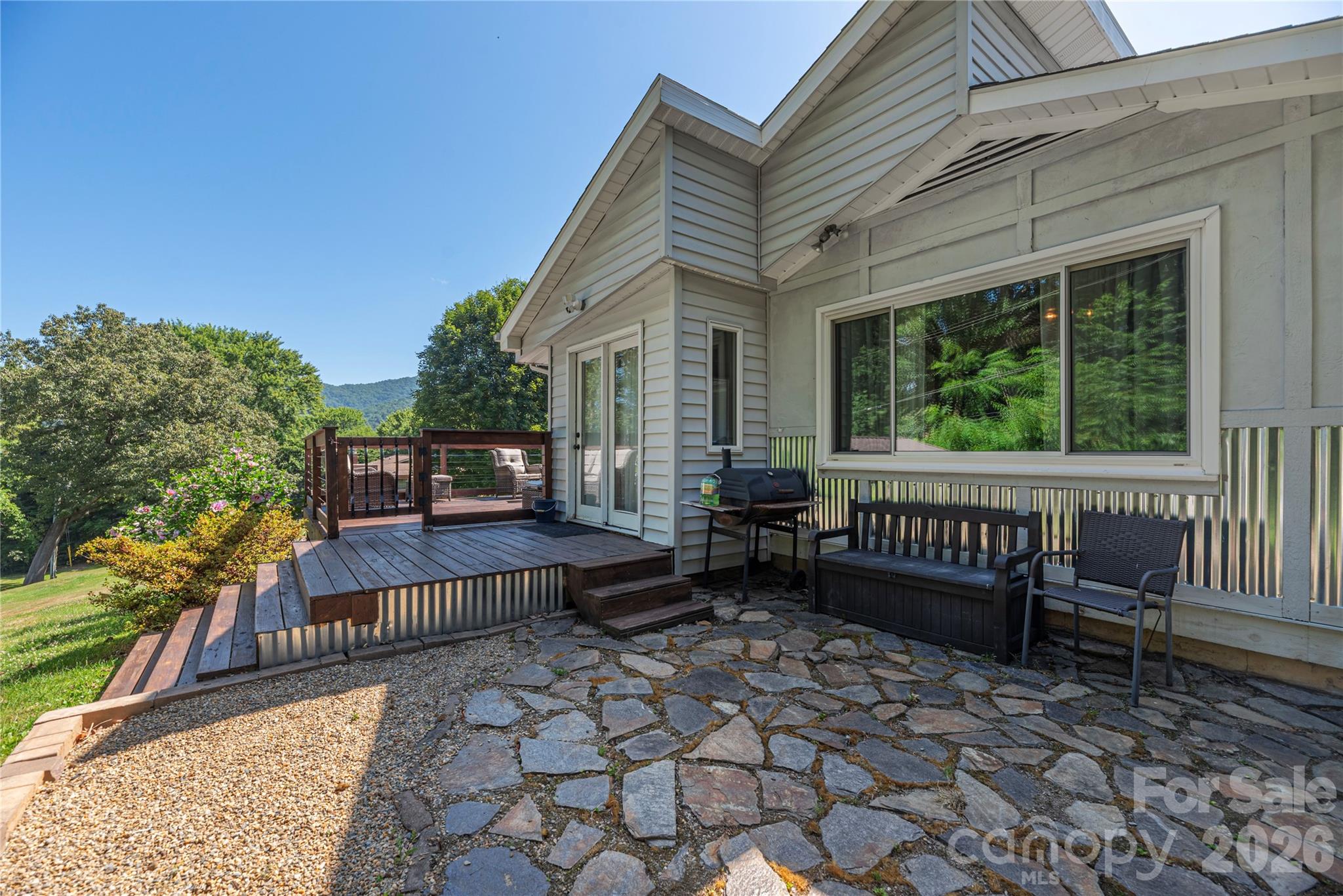 258 Camelot Drive Property Photo 23