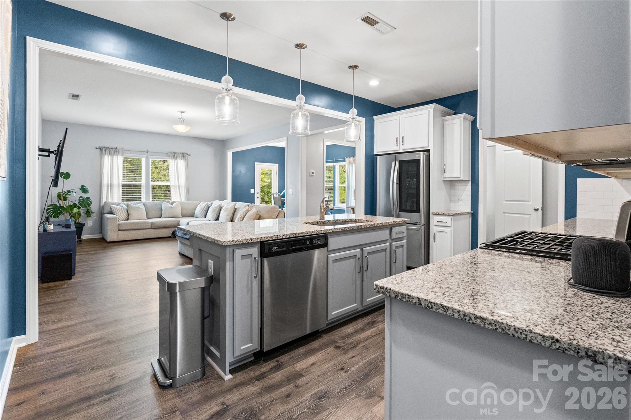 6423 Kinder Lane Property Photo 4