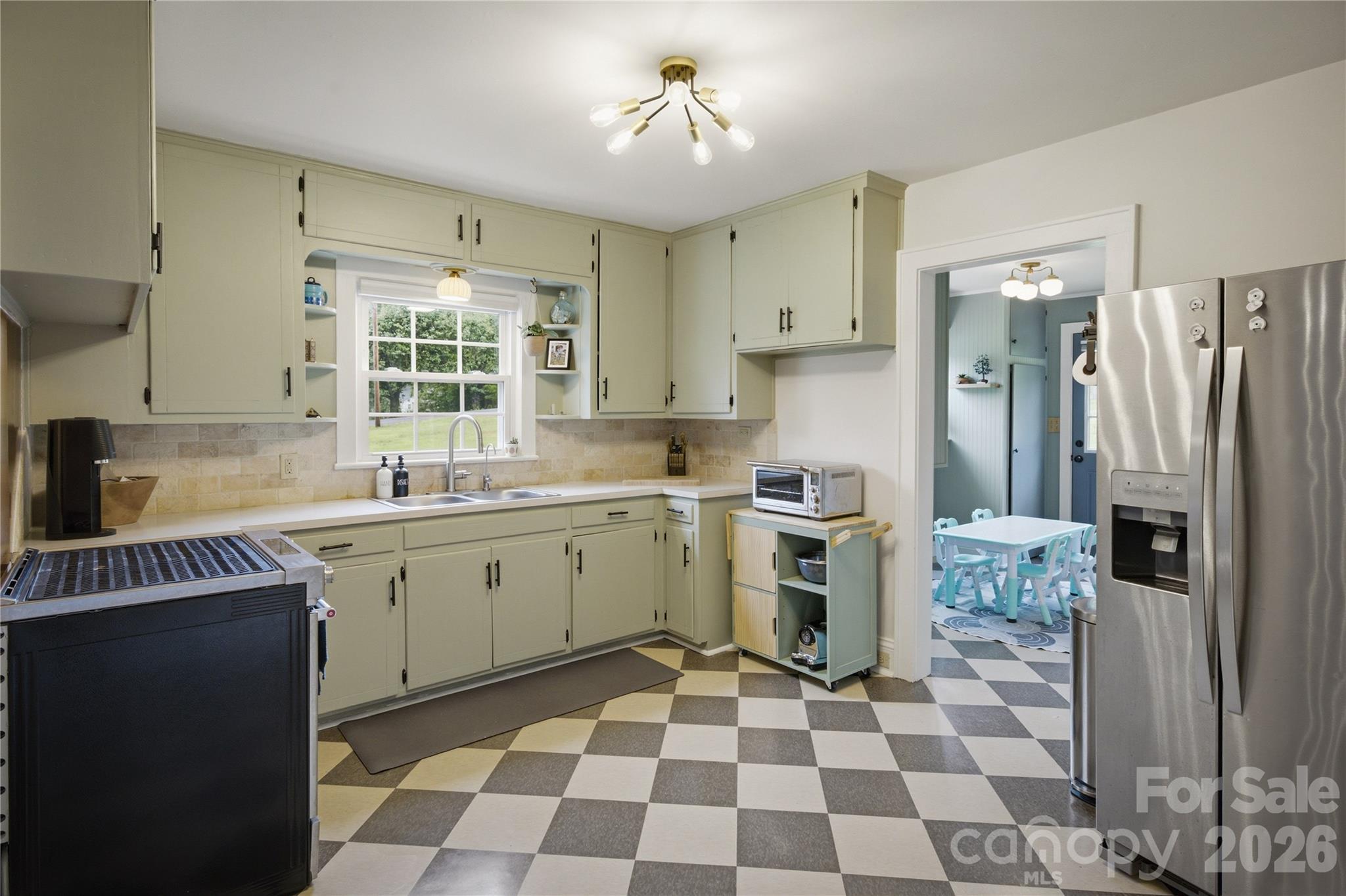 904 Bounous Street Property Photo 7