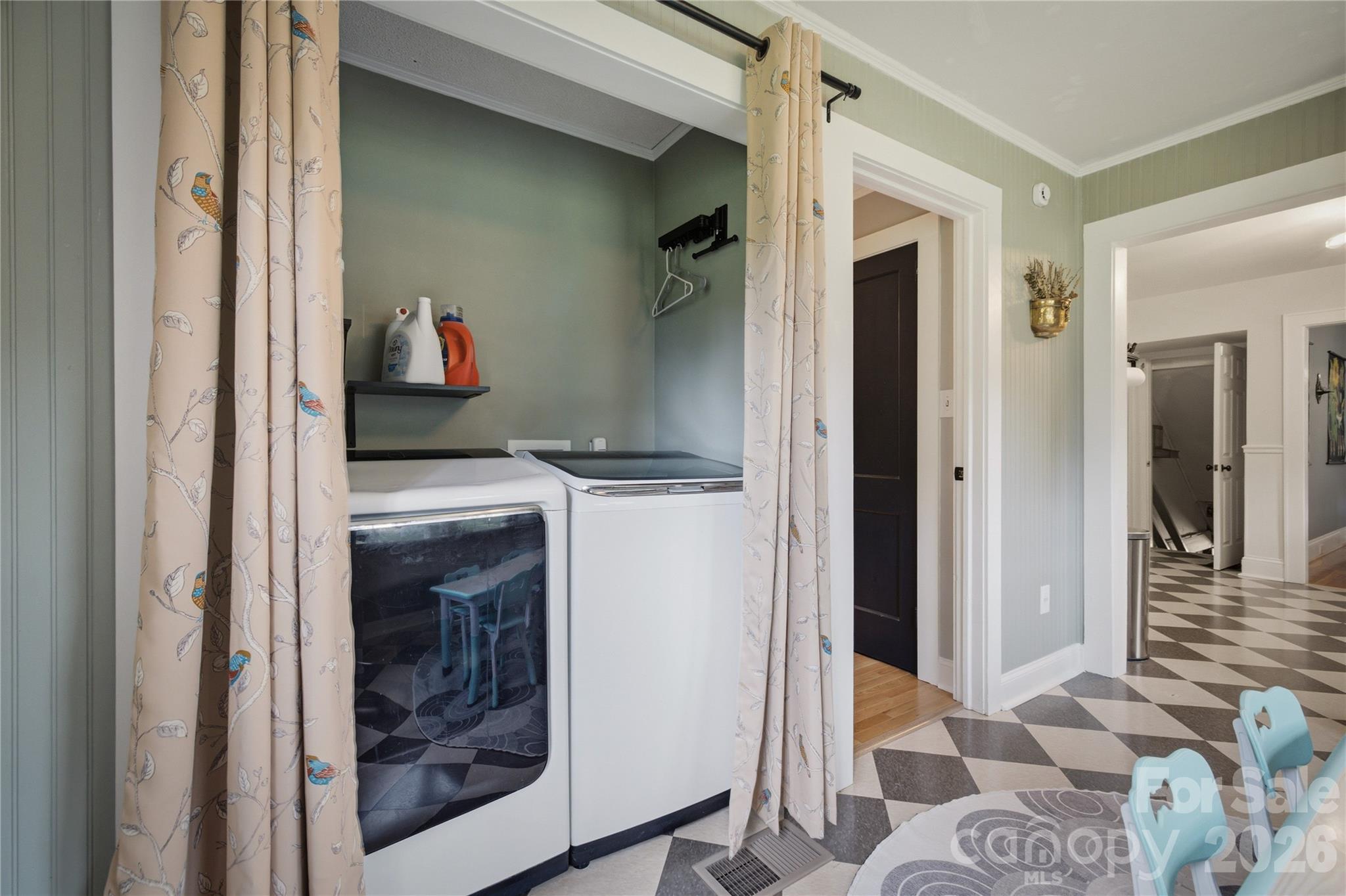 904 Bounous Street Property Photo 10