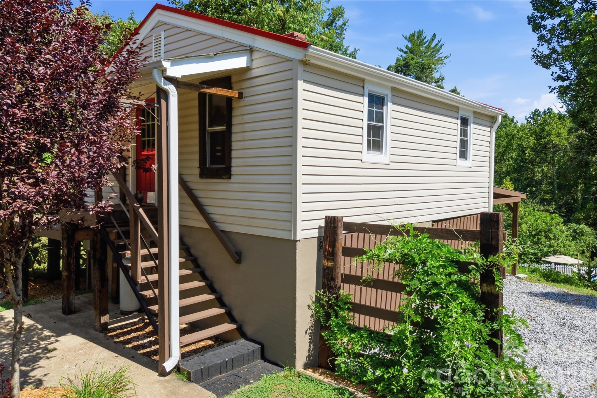 904 Bounous Street Property Photo 25